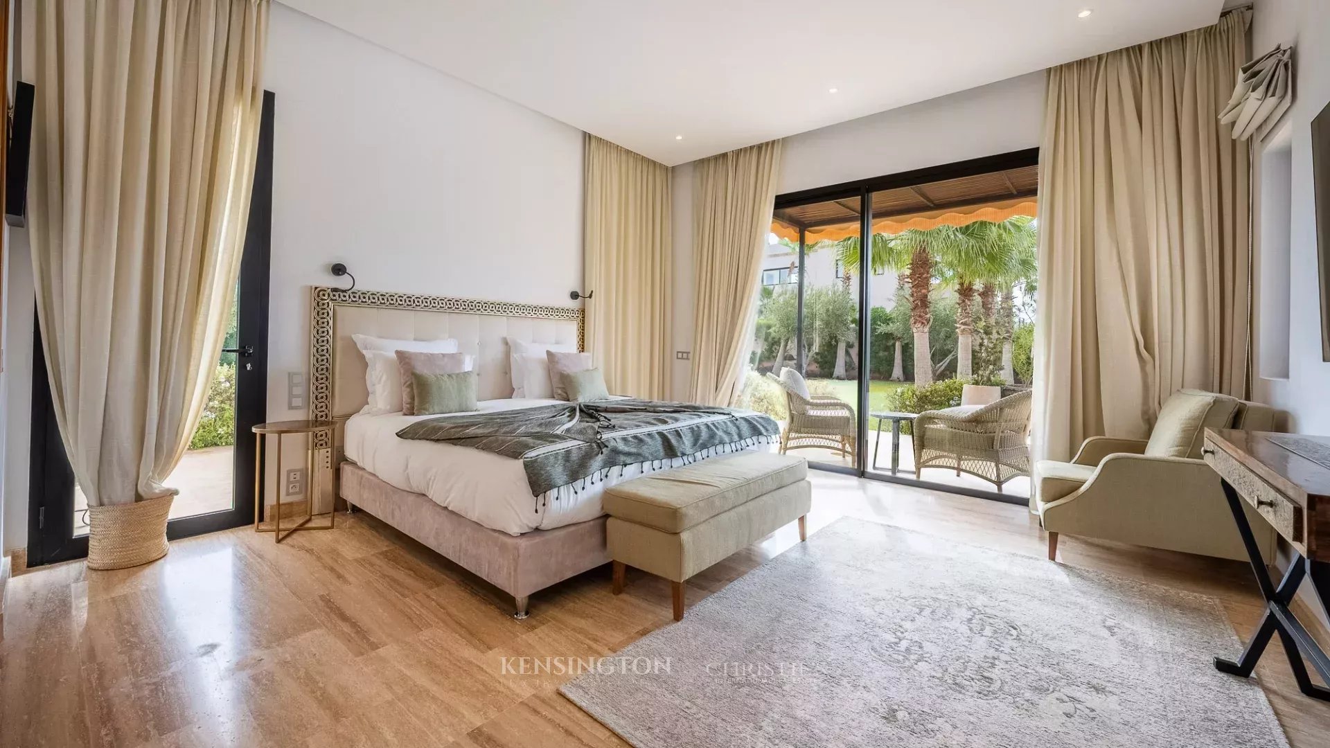 6 Bedroom Villa/Townhouse's Image 16