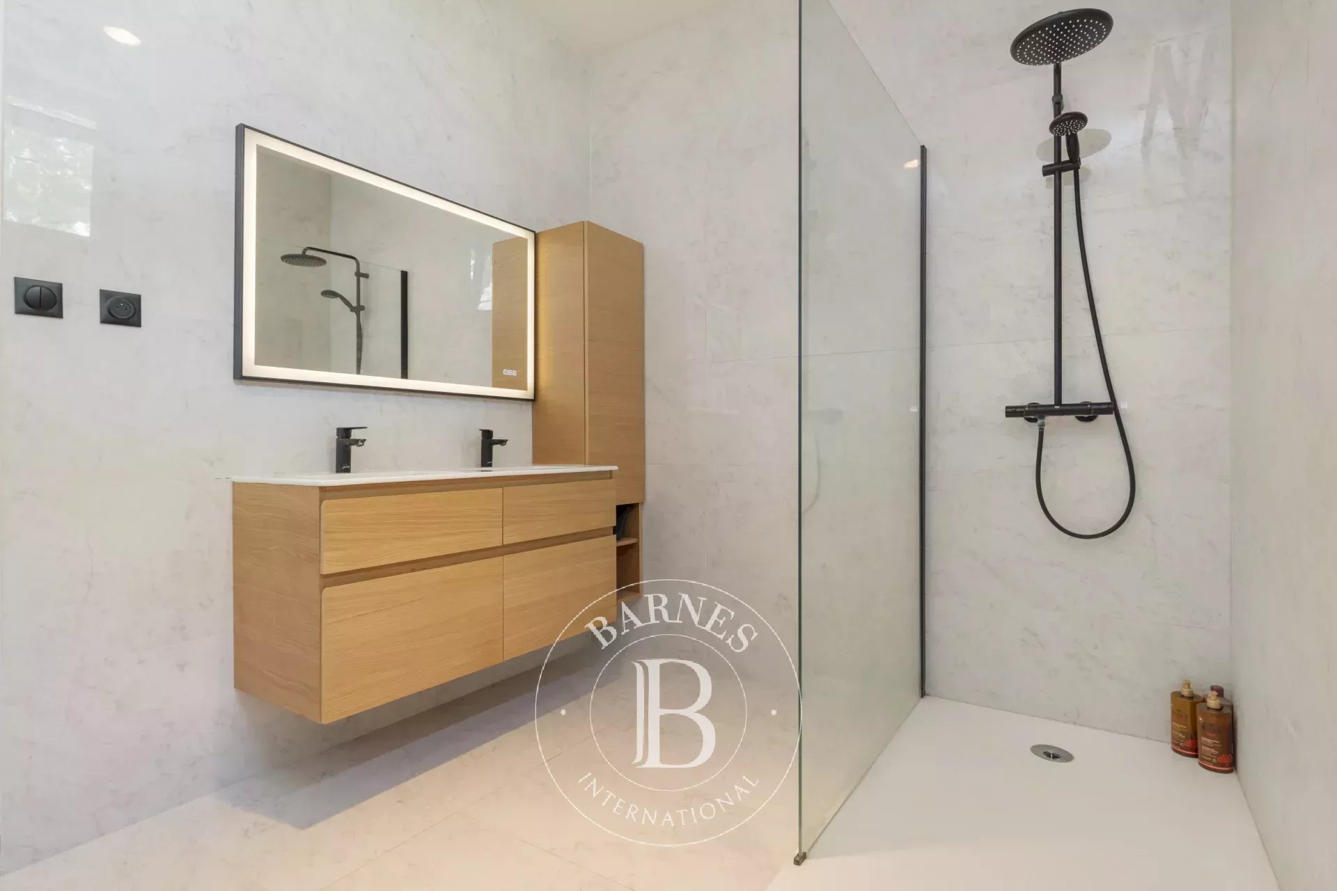 Garches  - House 7 Bedrooms - picture 10