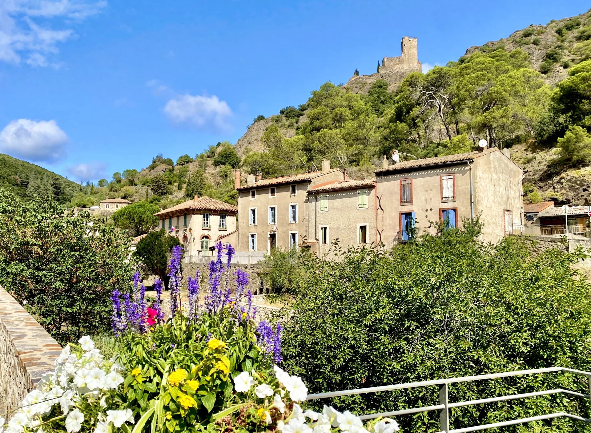 House in Lastours - view 1