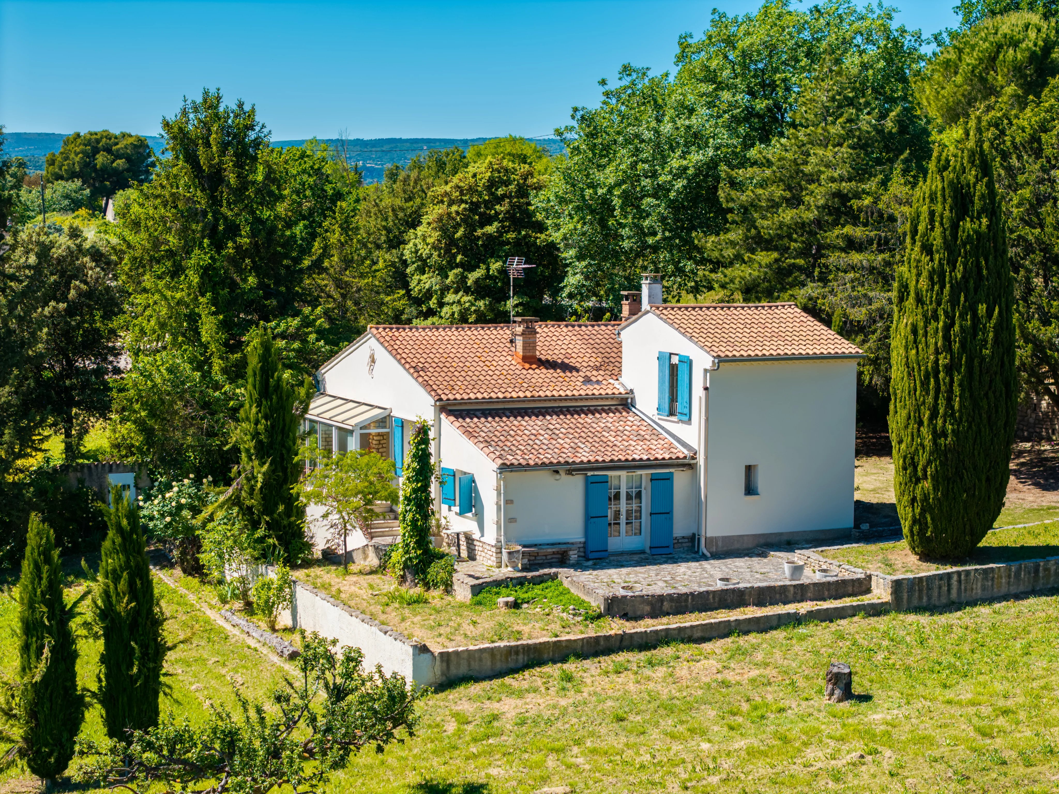 Maison provençale avec vue exceptionnelle sur la campagne du Luberon