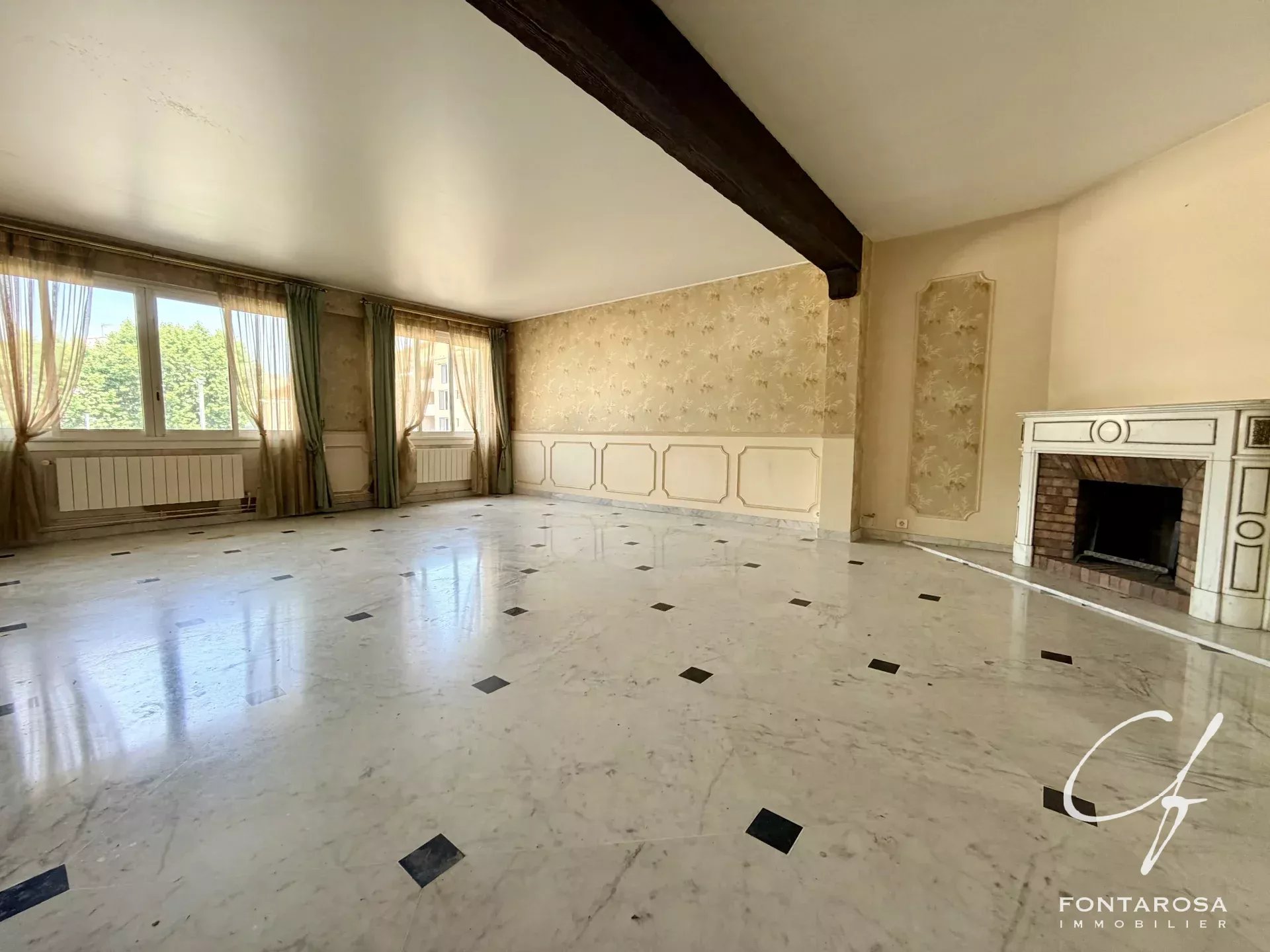 Agence immobilière de 