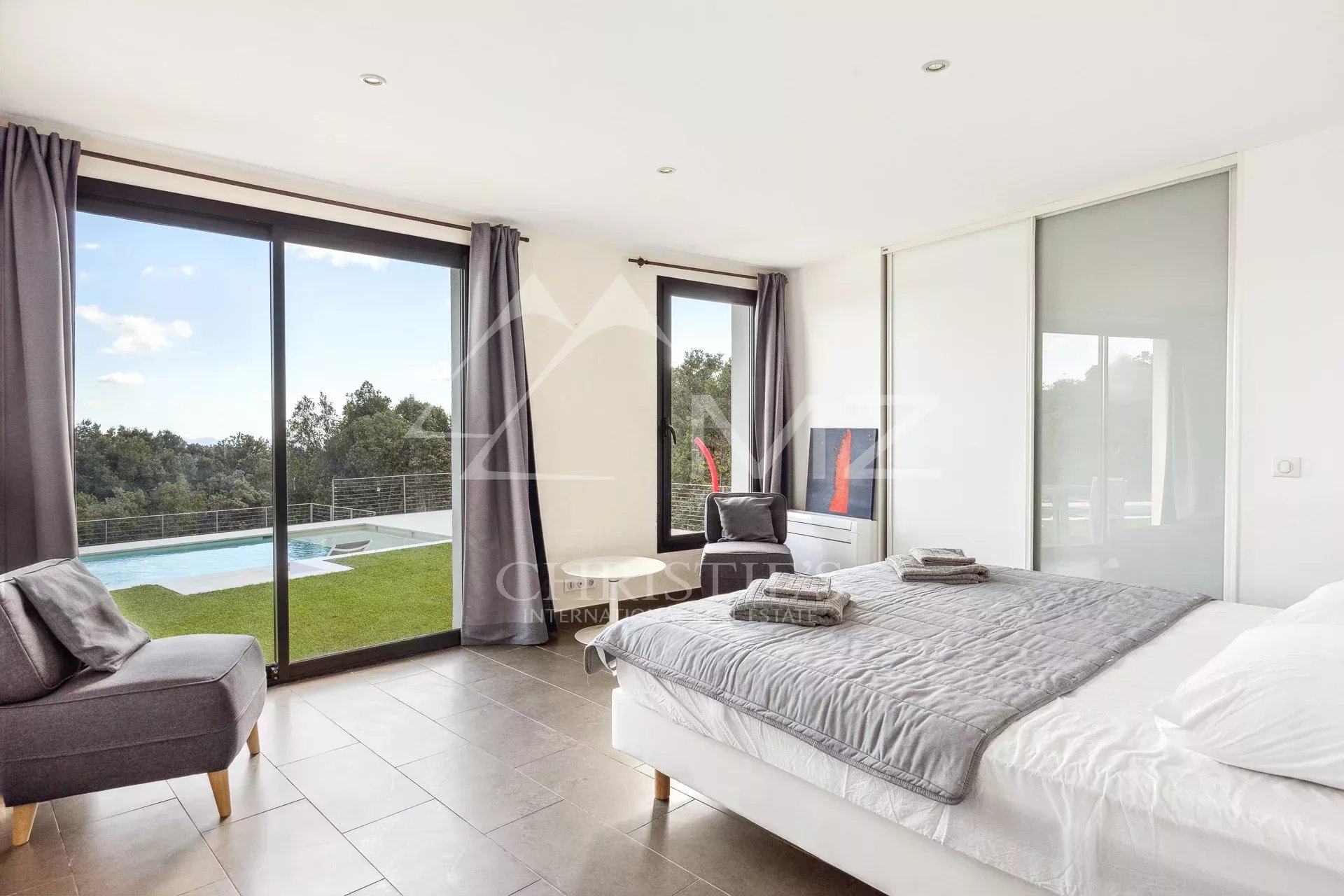 4 Bedroom Villa/Townhouse's Image 6