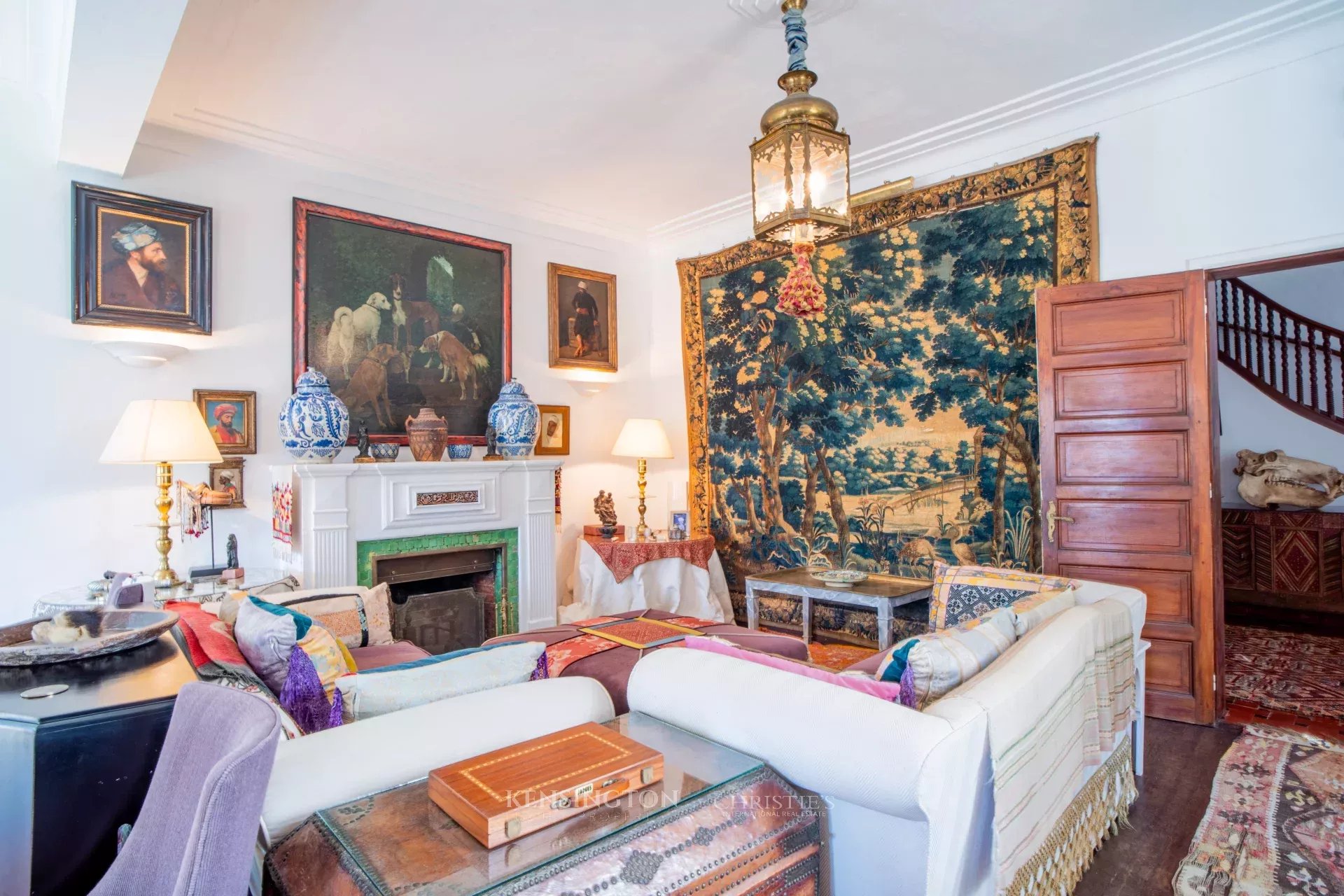 6 Bedroom Villa/Townhouse's Image 6