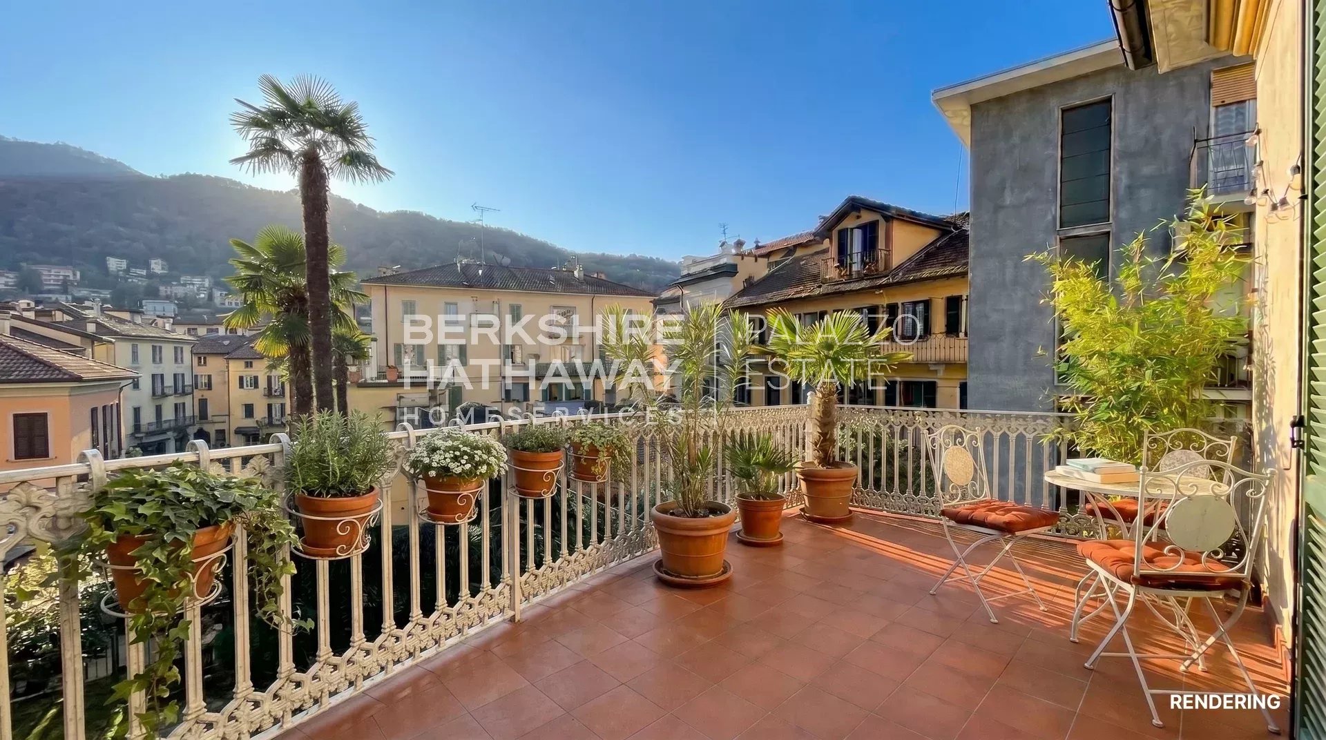 Sale House Stresa