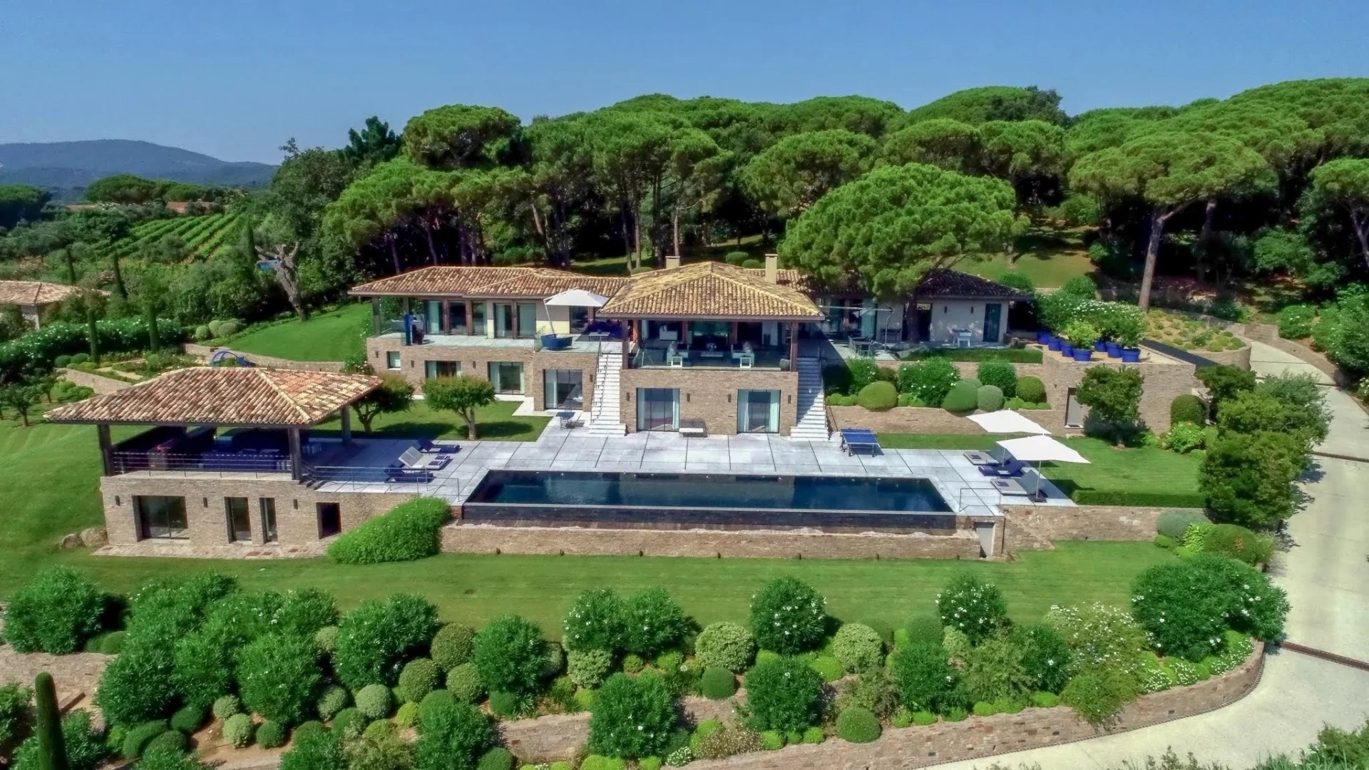 Saint Tropez - Villa moderna con vista panoramica sulla baia di Canoubiers e Pampelonne