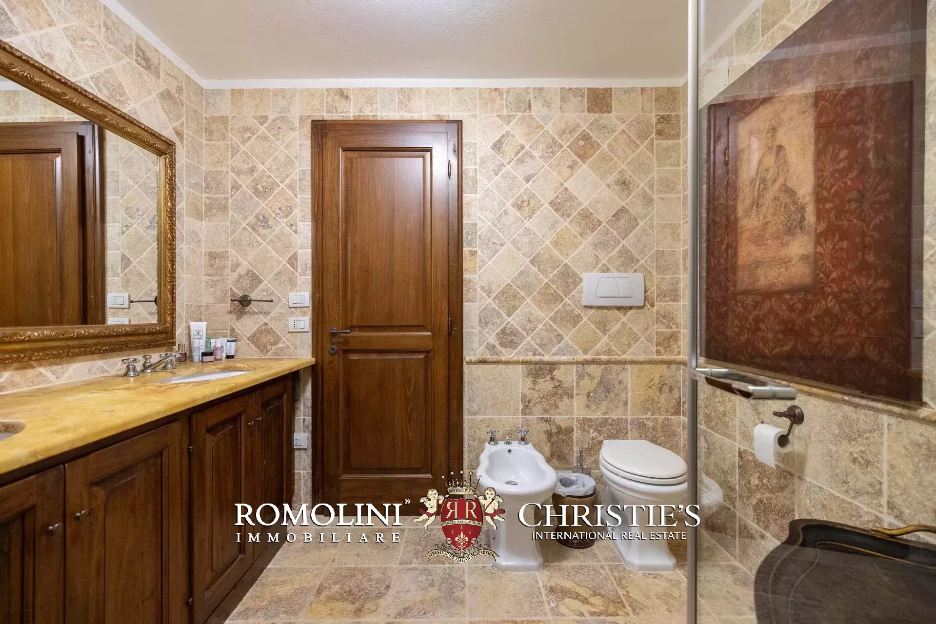 37 Bedroom Villa/Townhouse's Image 197