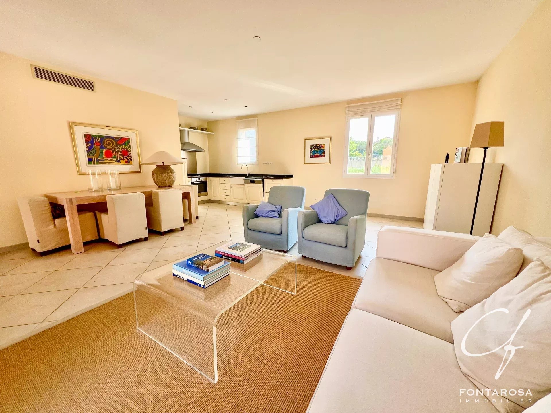 Agence immobilière de 