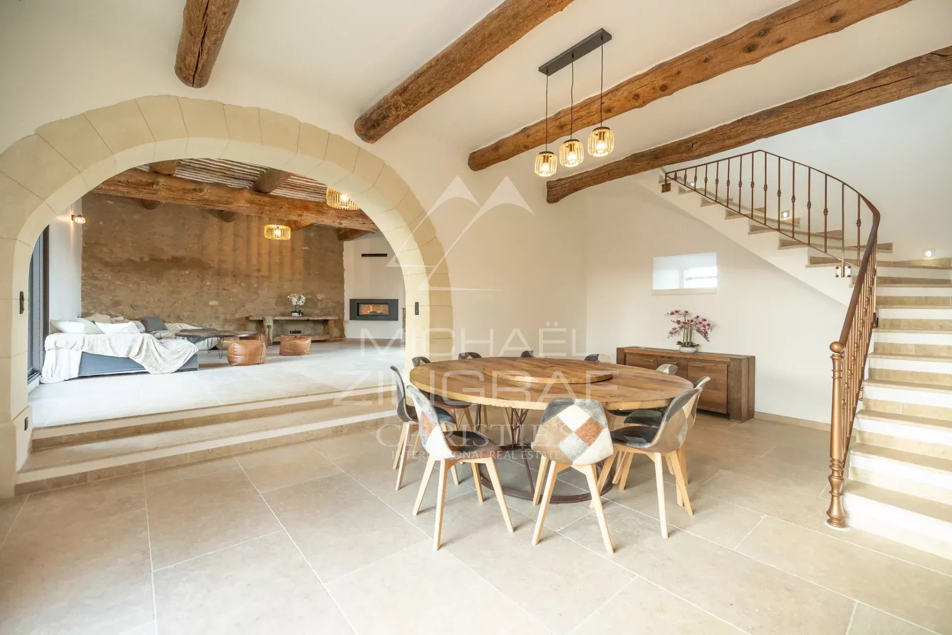 8 Bedroom Villa/Townhouse's Image 5