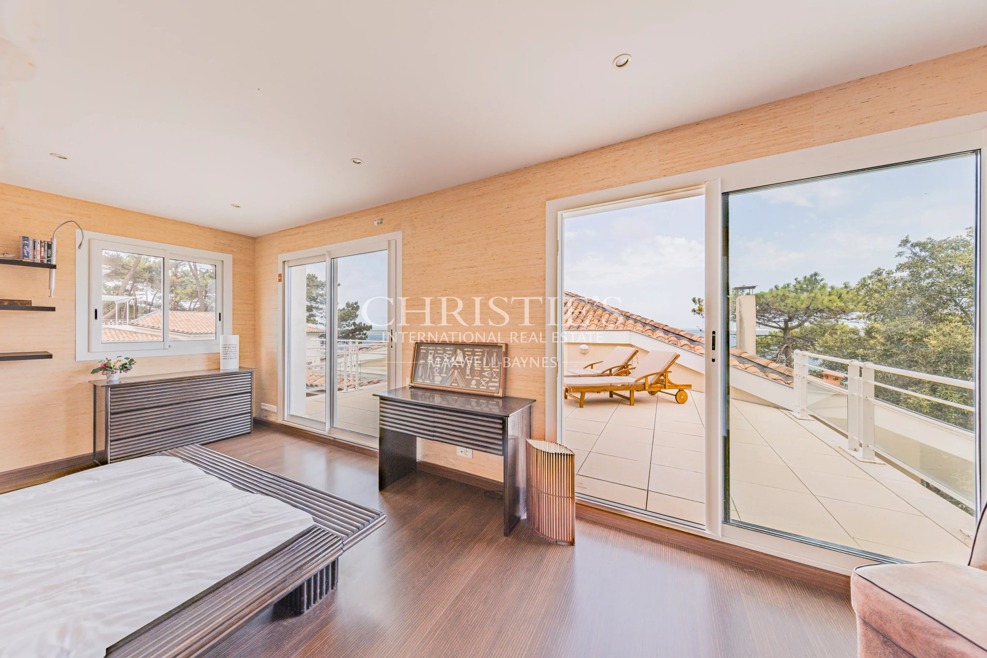 6 Bedroom Villa/Townhouse's Image 23