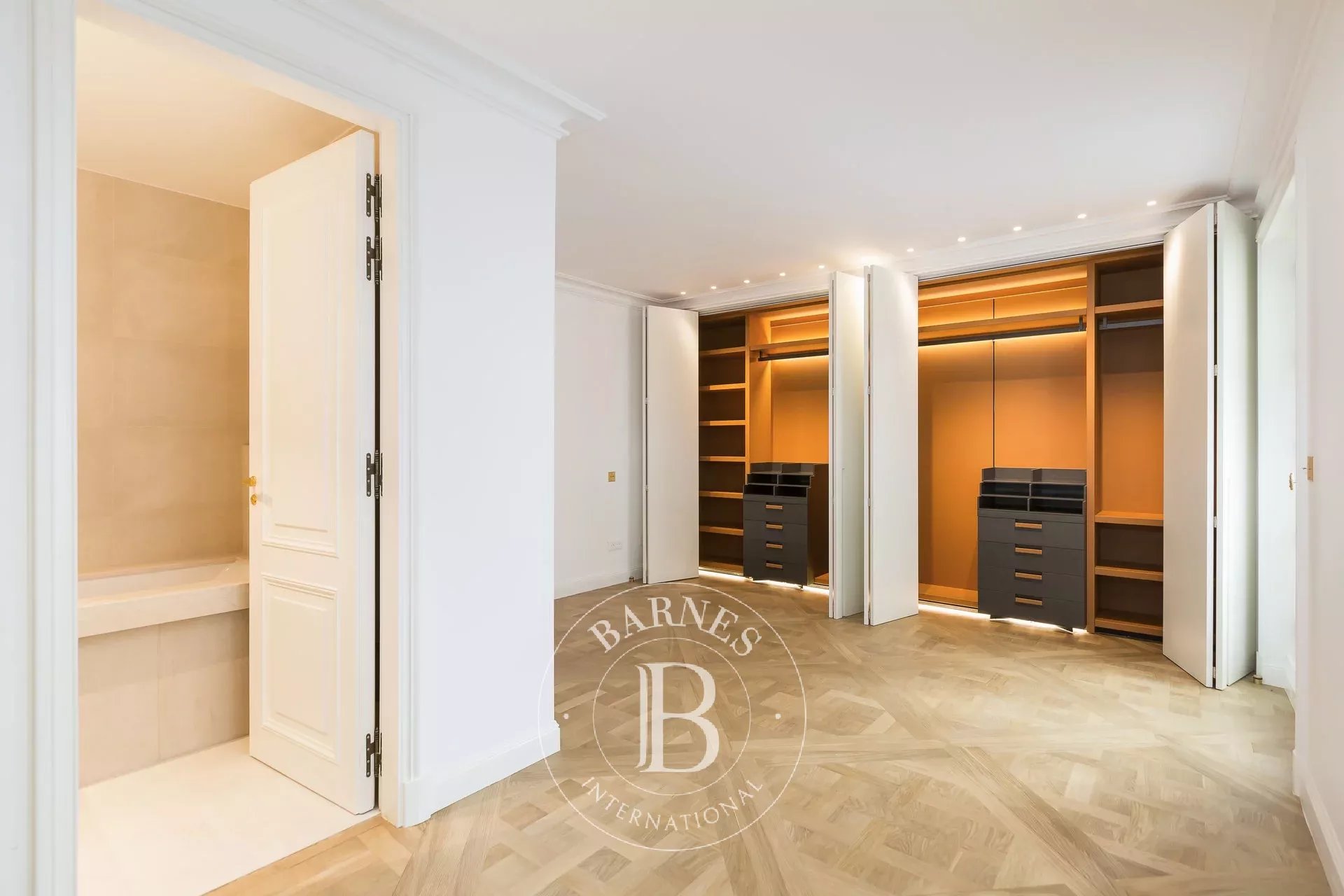 Daire Paris 7ème - picture 6