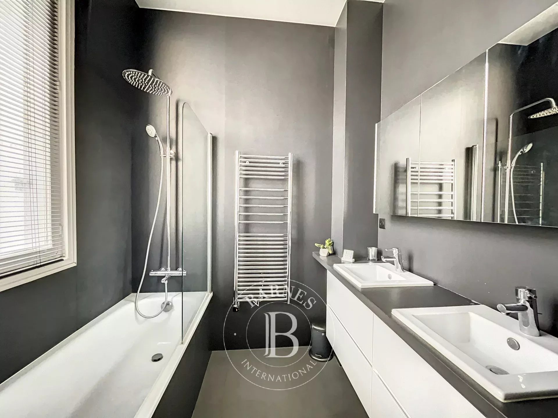 Daire Paris 8ème - picture 6