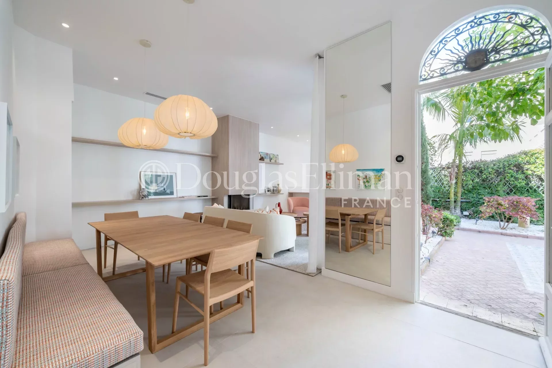 CANNES CENTRE – Charmante maison de ville rénovée - Image nᵒ3
