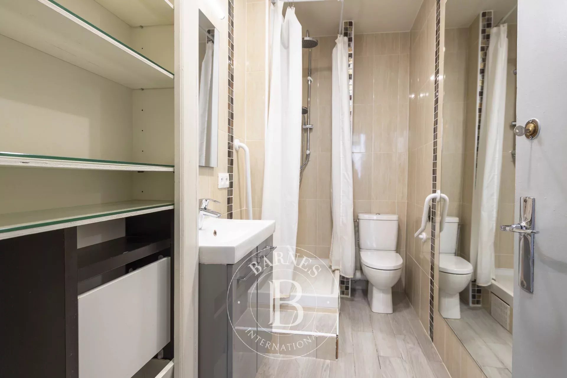 Daire Paris 18ème - picture 14