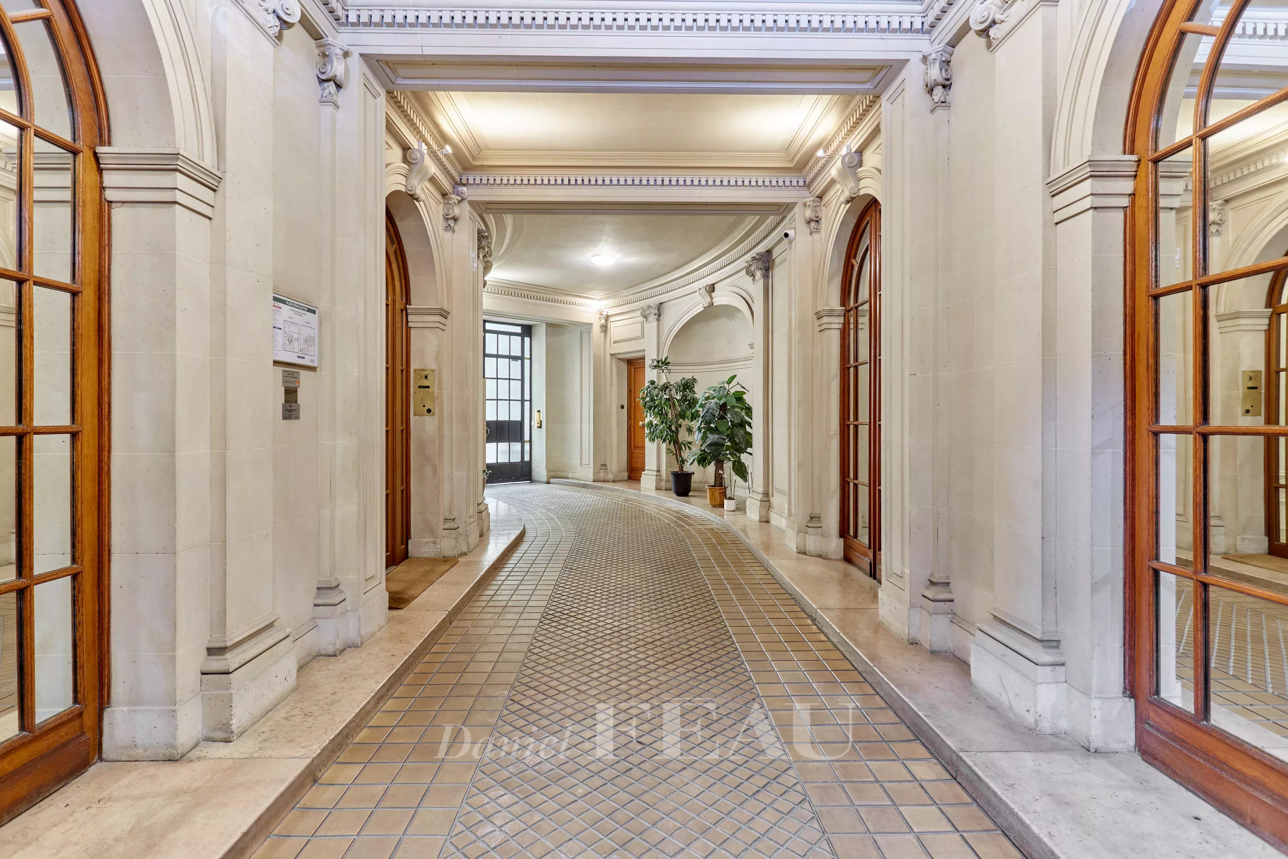 Sale Apartment Paris 16th
