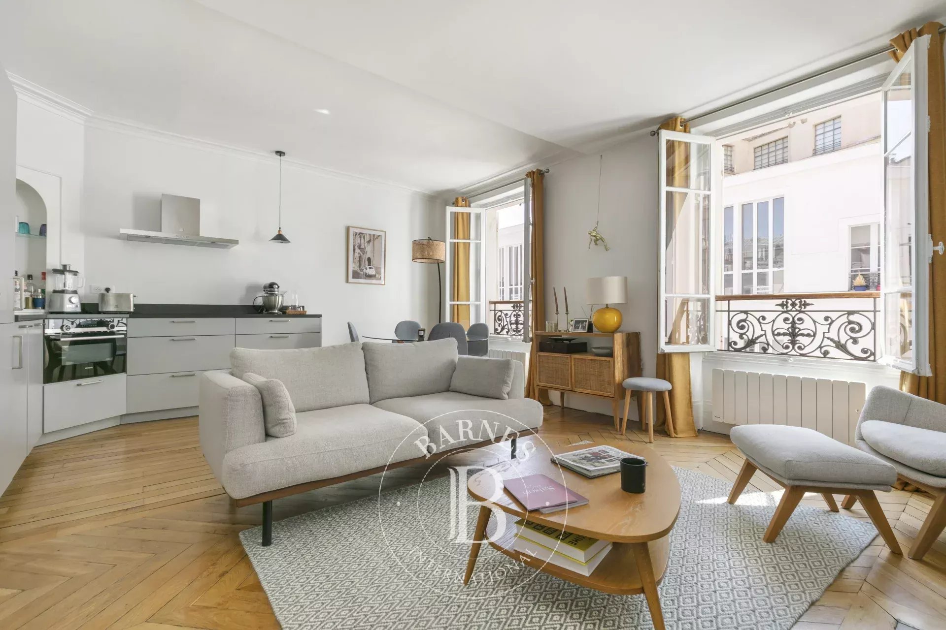 Apartment Paris 75008  -  ref 86905011 (picture 1)