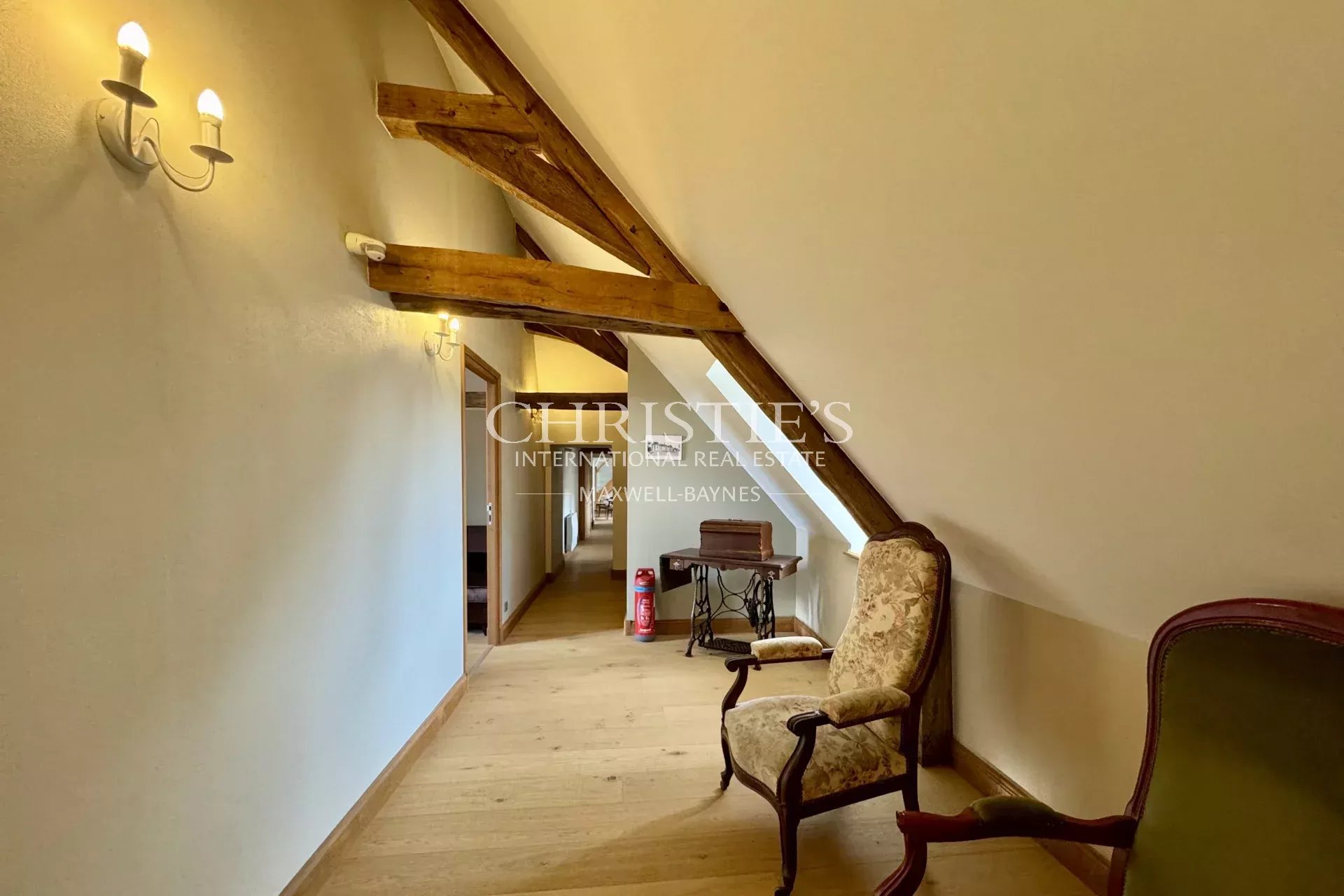 10 Bedroom Chateau's Image 33