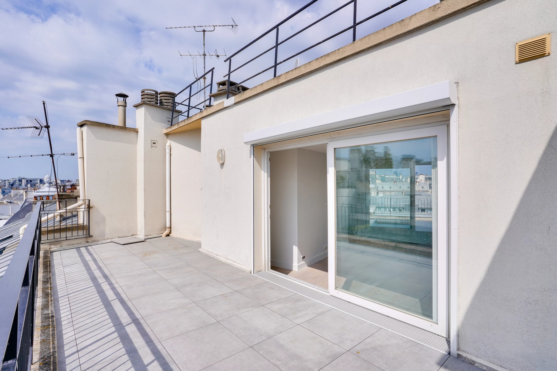 1 Bedroom Apartment/Flat's Image 16