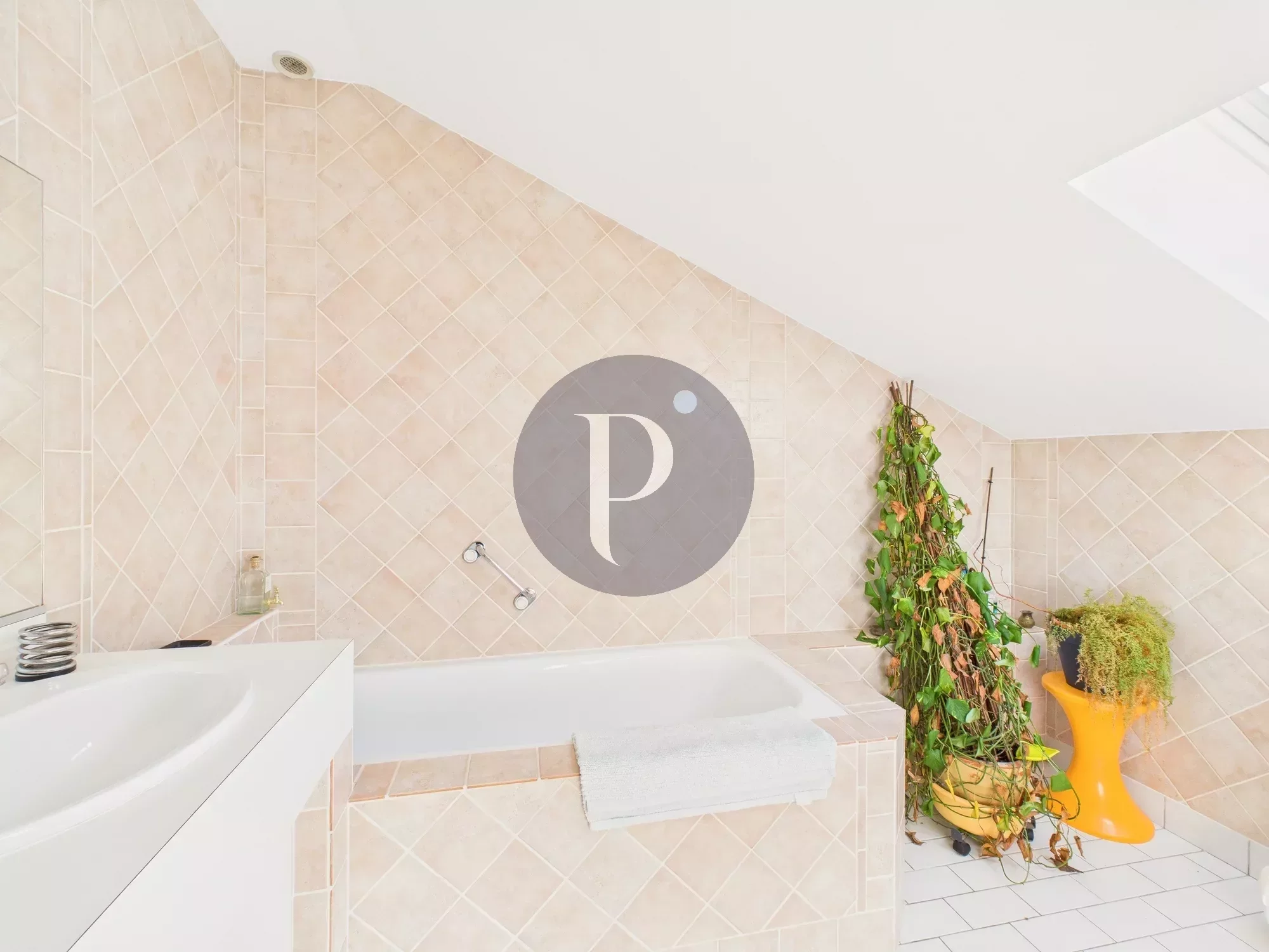 vente-maison-7-pieces-verrieres-le-buisson-86235663