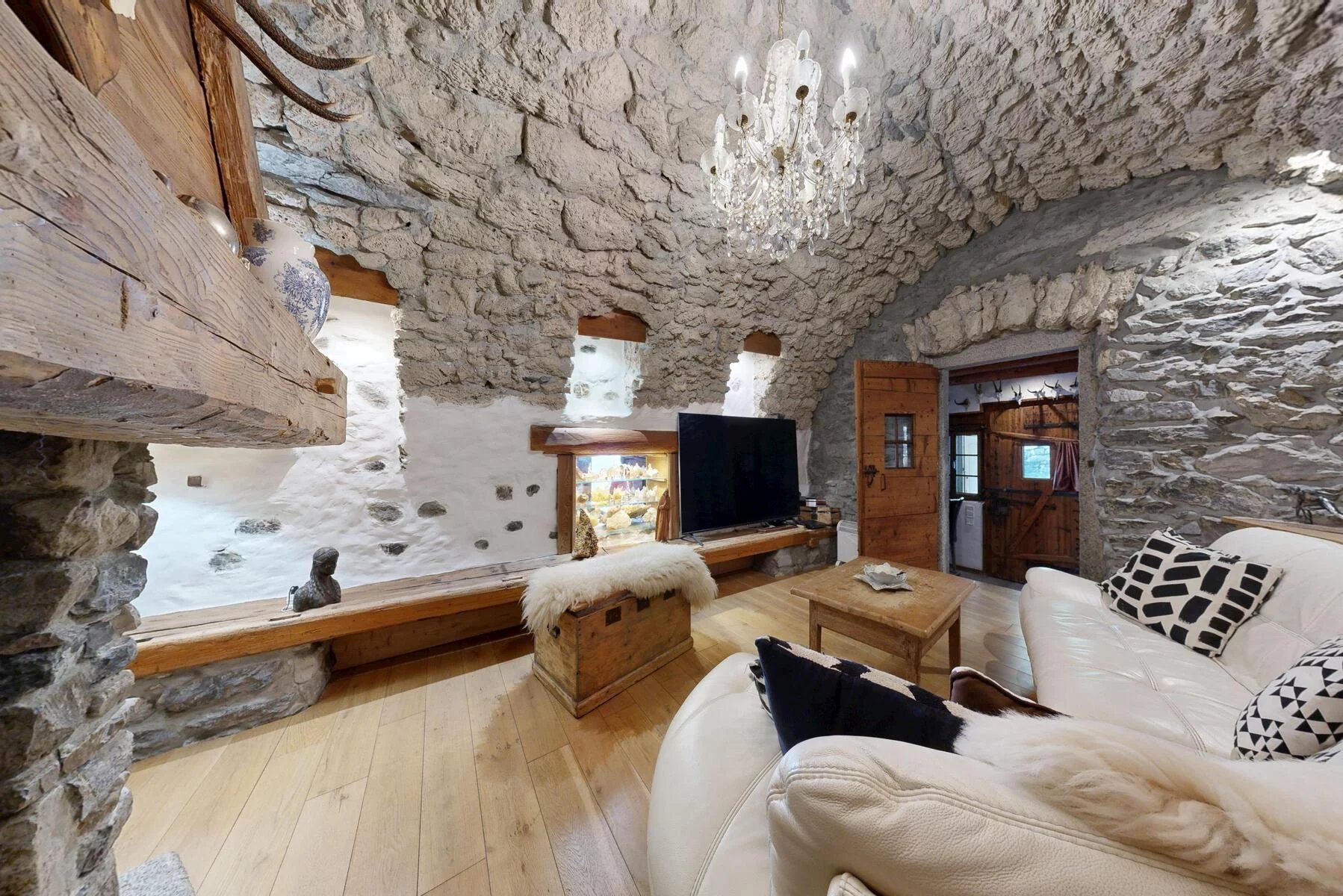 Photo of PASSY - 4 bedroom apartment with a large terrace and pool