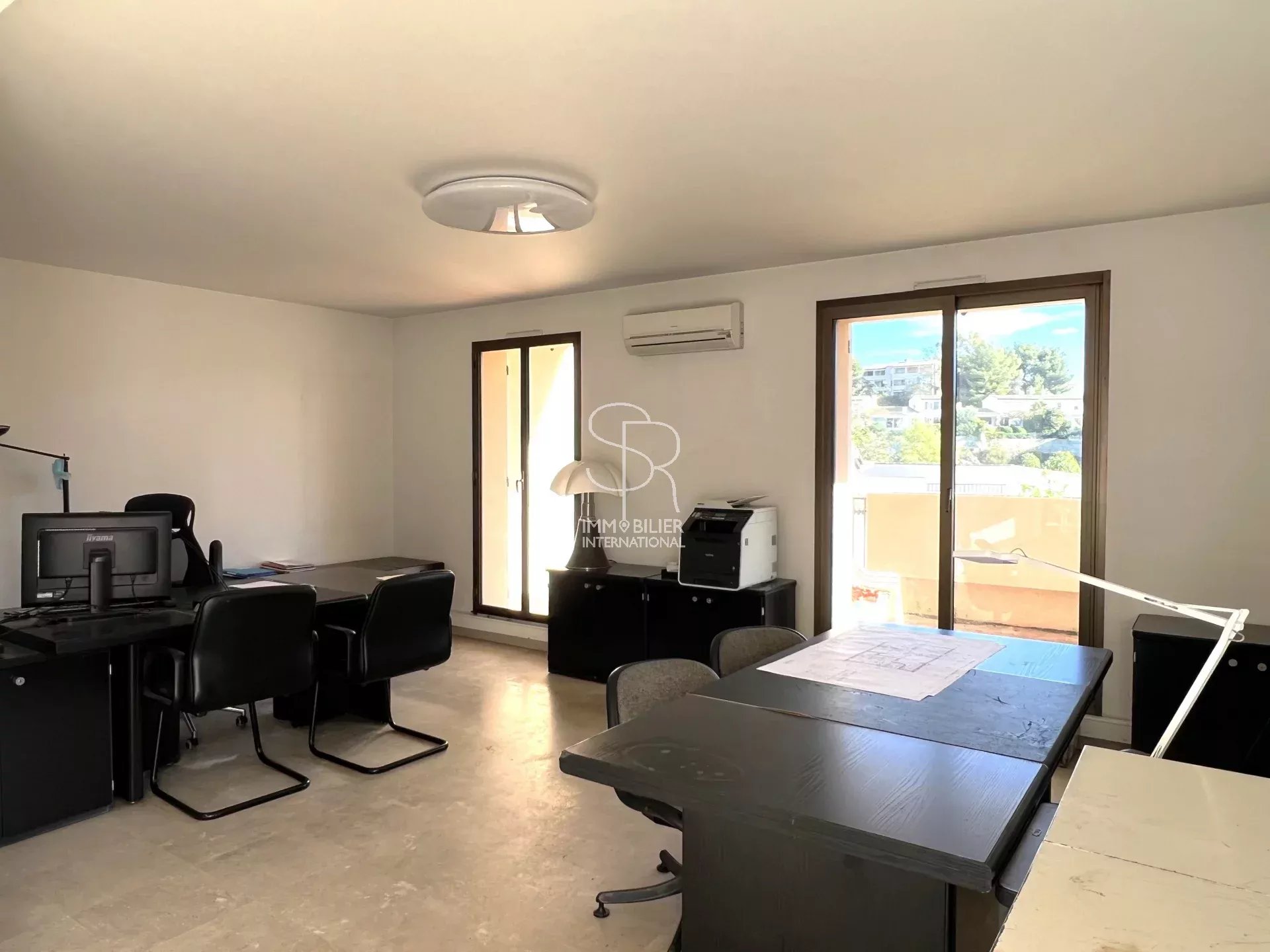 Agence immobilière de 