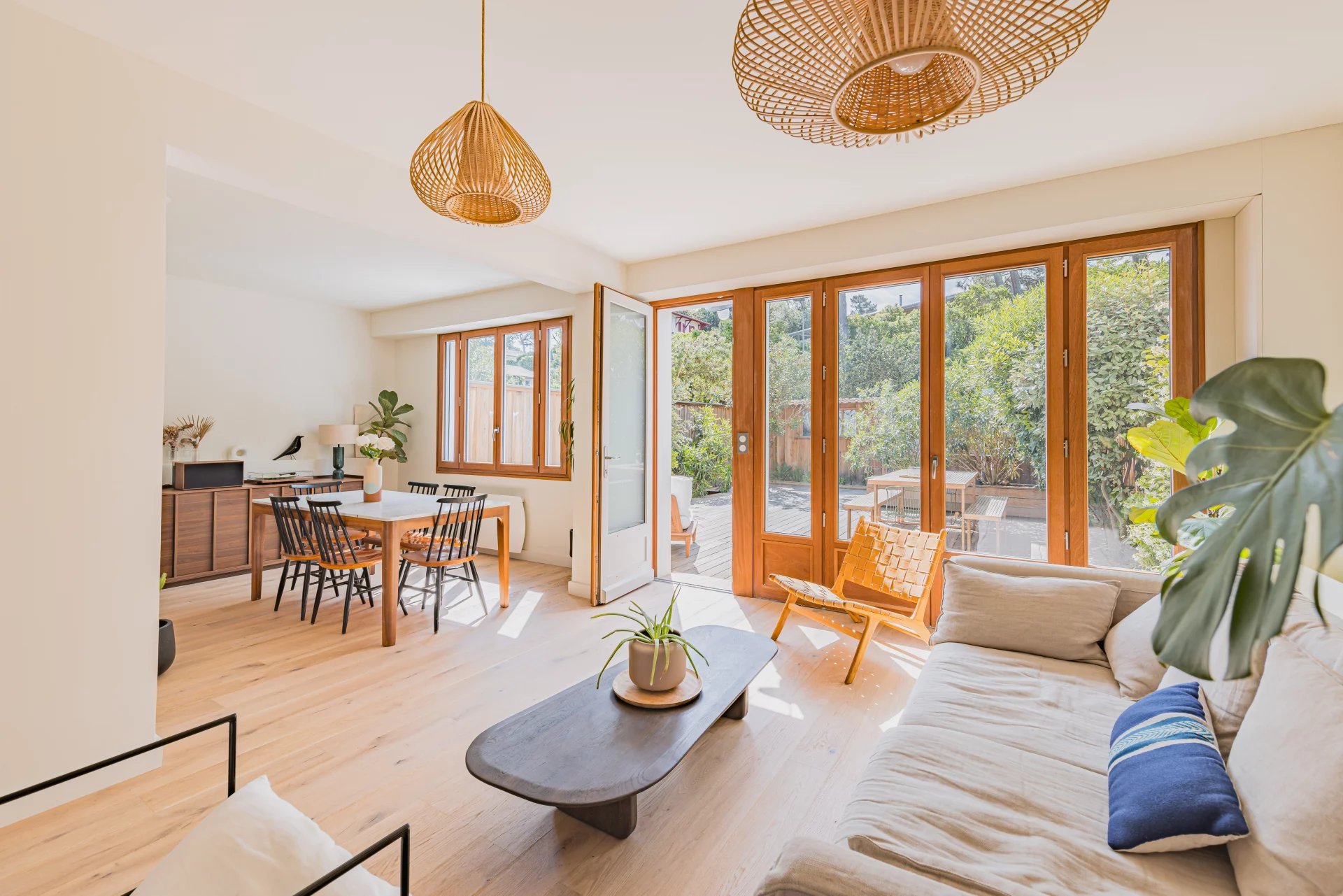 PYLA-SUR-MER – CERCLE DE VOILE NEIGHBOURHOOD: 5-BEDROOM VILLA WITHIN WALKING DISTANCE OF THE BEACH
