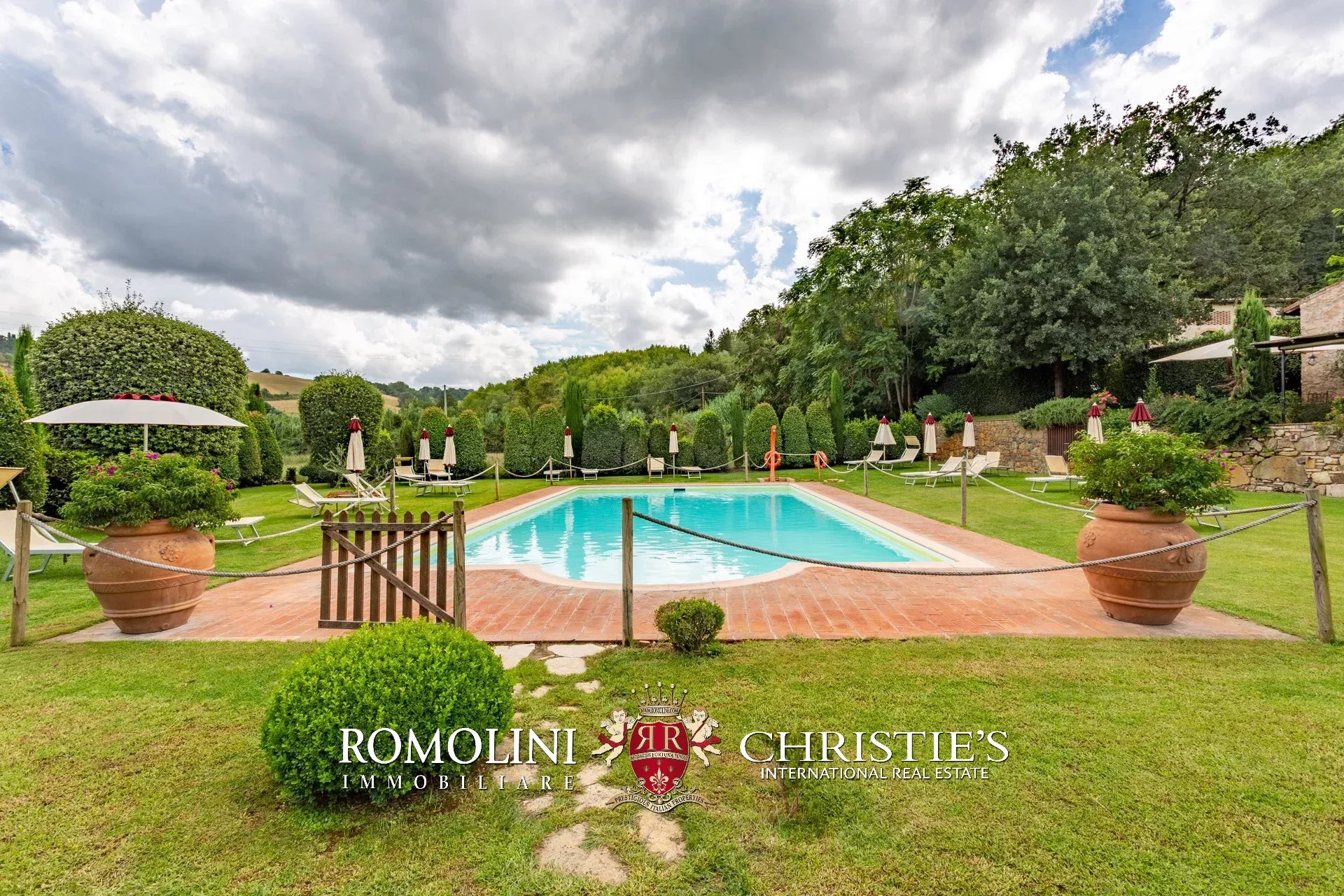 16 Bedroom Villa/Townhouse's Image 29