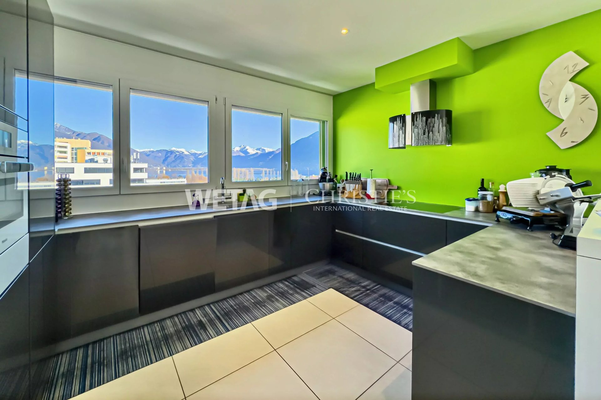 3 Bedroom Apartment/Flat's Image 4