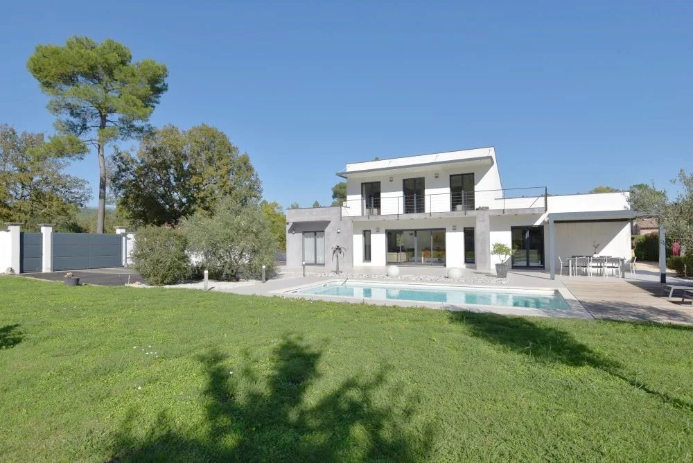 Proche commodités Villa contemporaine de 157 m² avec 4 chambres