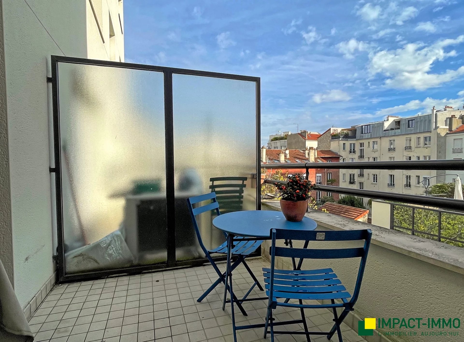 EXCLUSIVITÉ : BOULOGNE NORD, MARCHÉ ESCUDIER / STUDIO BALCON ASCENSEUR