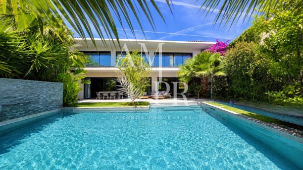 Elegant Contemporary Townhouse - Tropical inspiration — photo 3