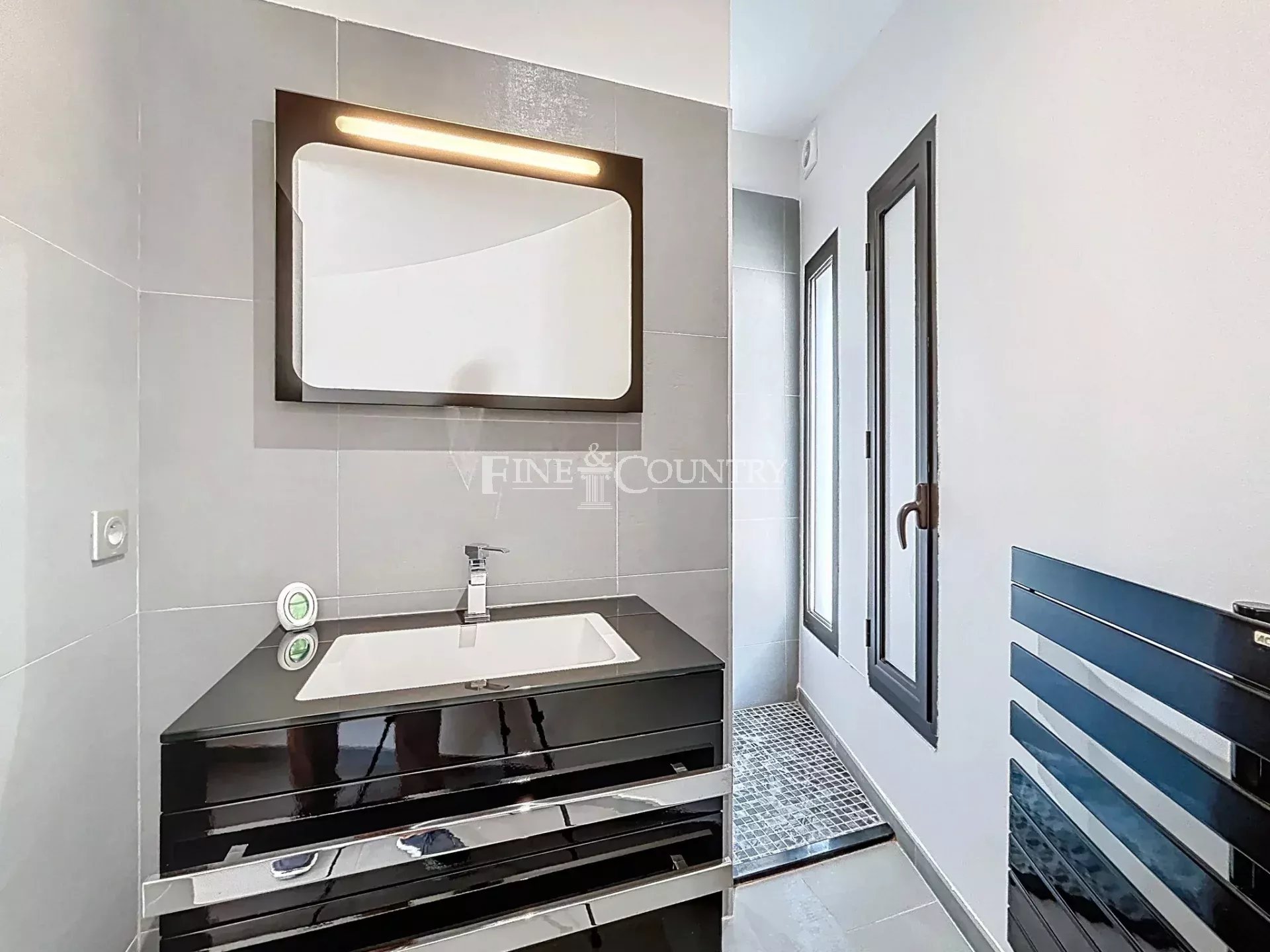 Photo of Stonevilla for sale in Fayence with swimming pool and great views