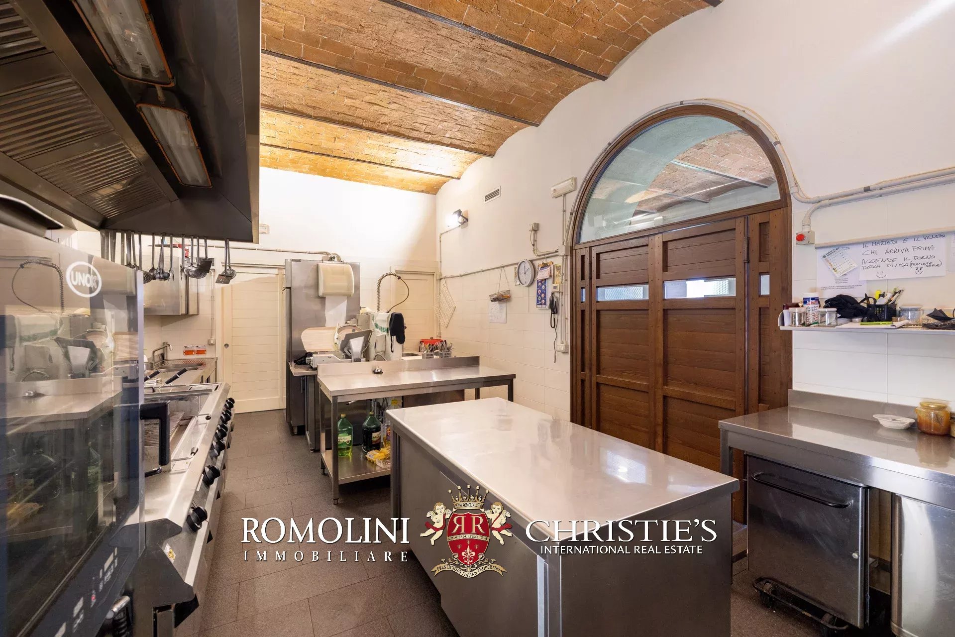 27 Bedroom Villa/Townhouse's Image 86