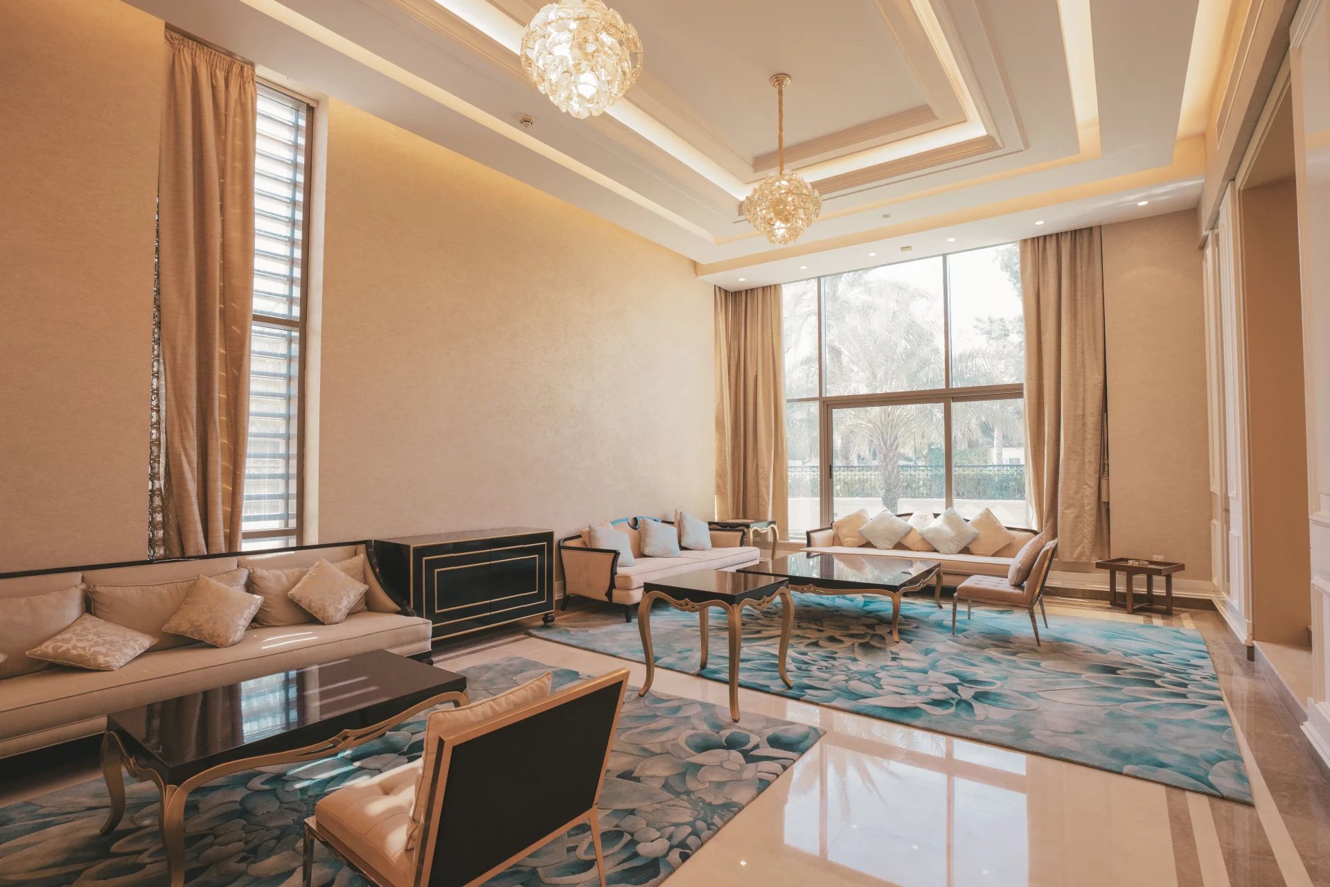 EXCEPTIONAL VILLA WITH LAKE VIEWS