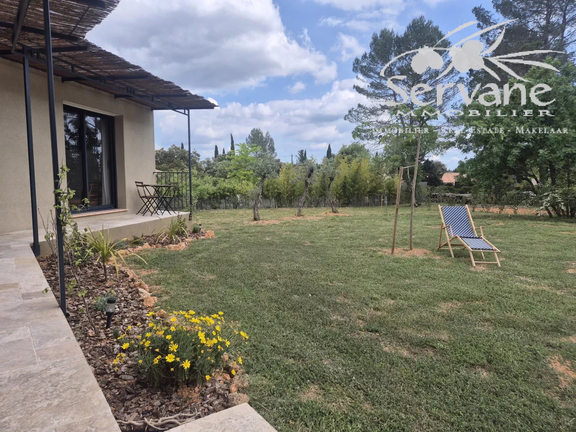 Villa and 4 gites in Cotignac, unique layout with pool house and pool