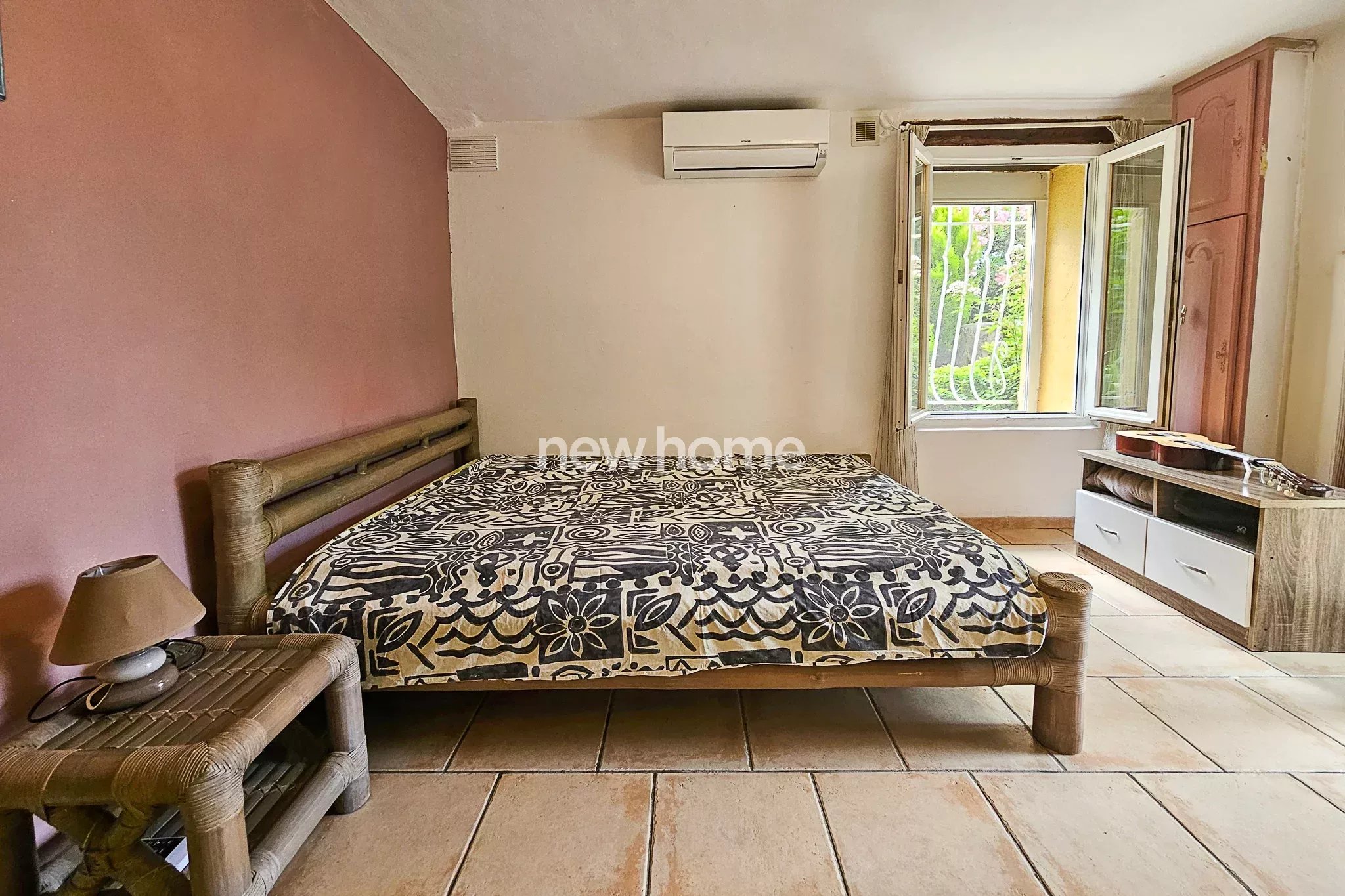 Charme authentique entre Lorgues et Draguignan : bastidon rénové avec jardin arboré et piscine