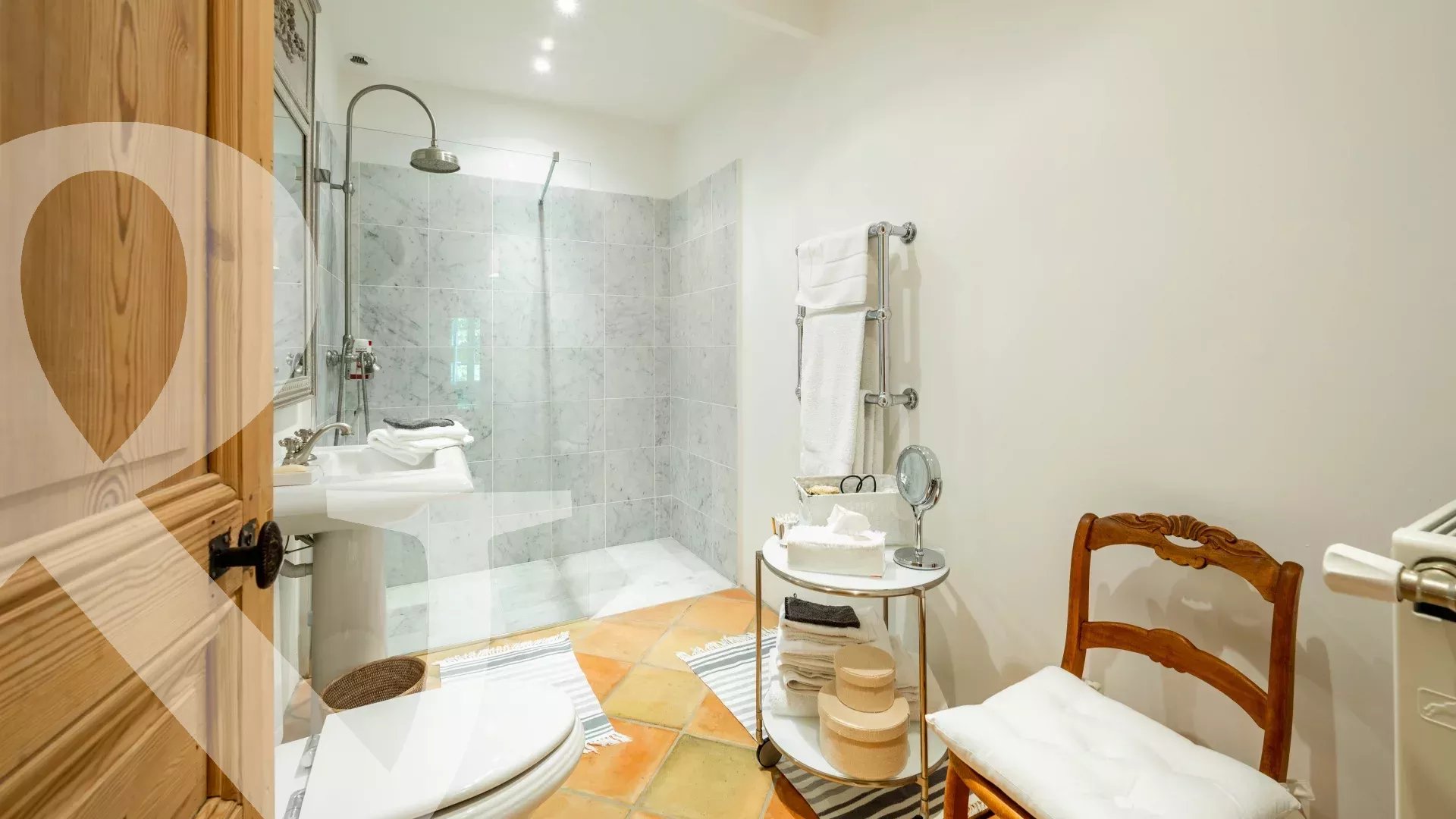 NOBLESSE ET ELEGANCE