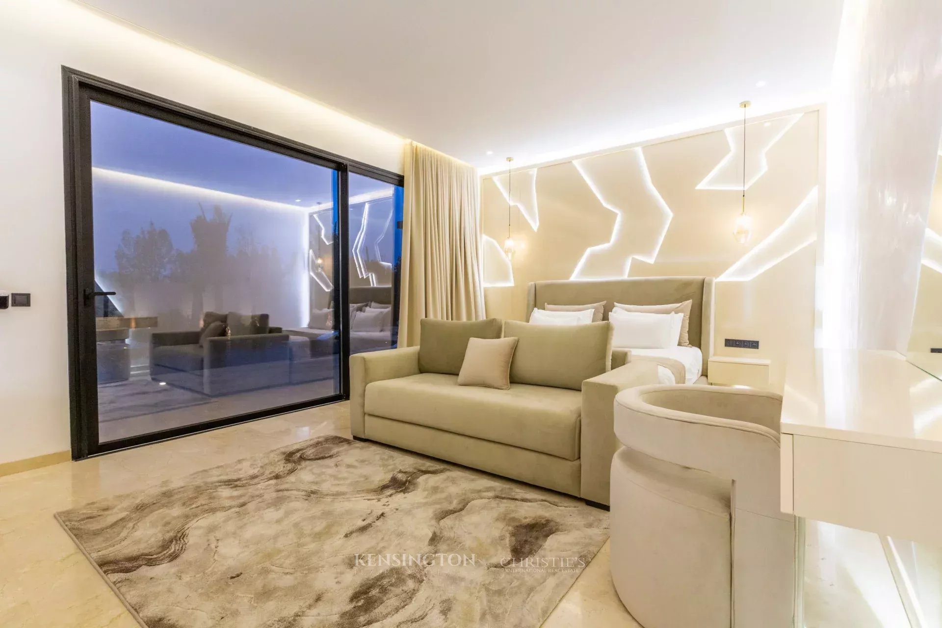 5 Bedroom Villa/Townhouse's Image 18