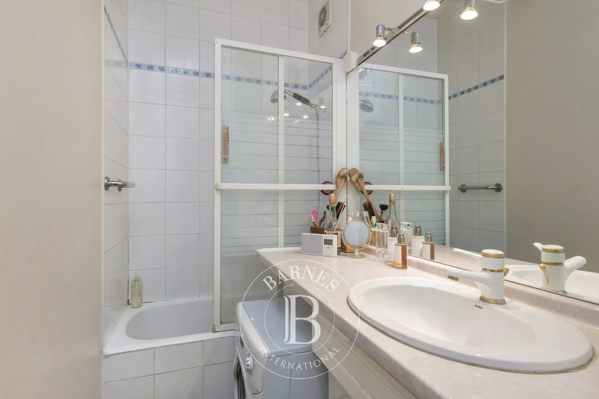 Daire Paris 18ème - picture 10