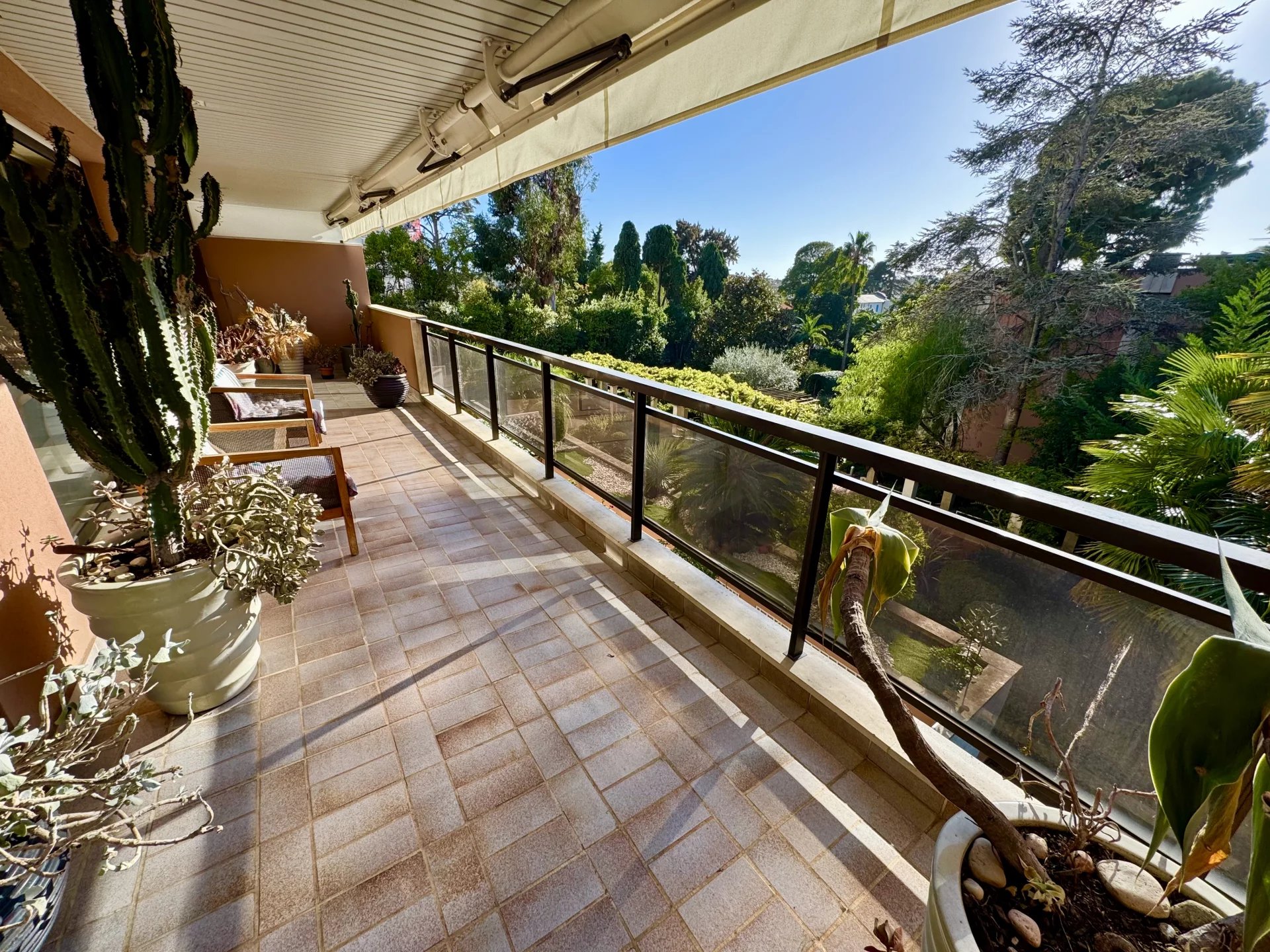 Cannes Basse Californie vente 3 pièces résidence standing