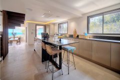 Waterfront Family Estate in Théoule-sur-Mer | Luxury Seafront Villa — photo 6 of 7