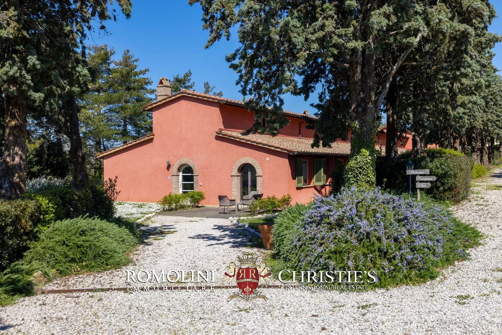 LUXUSANLAGE MIT 19 WOHNUNGEN IN DER TOSKANA, VAL D'ORCIA