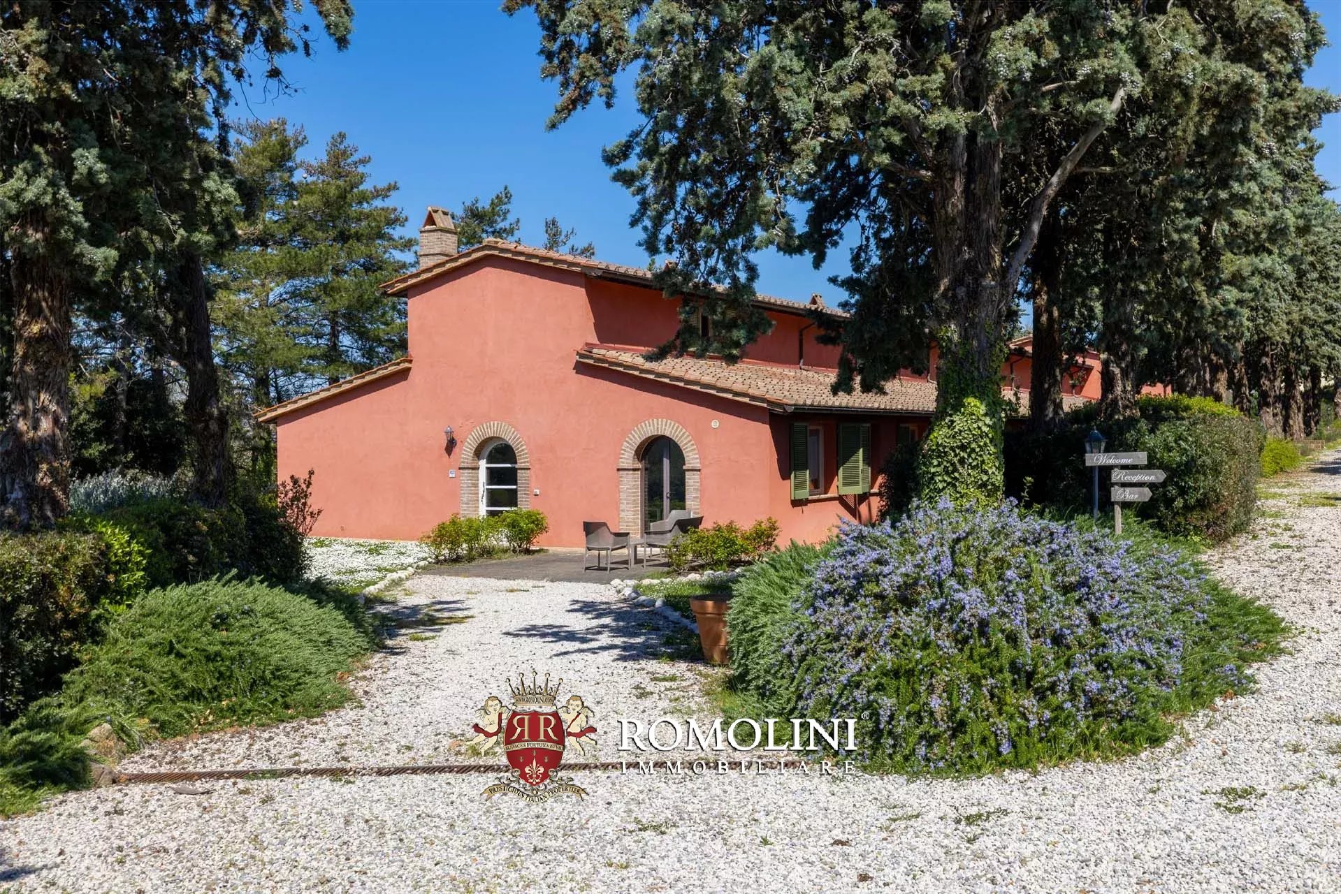 LUXUSANLAGE MIT 19 WOHNUNGEN IN DER TOSKANA, VAL D'ORCIA