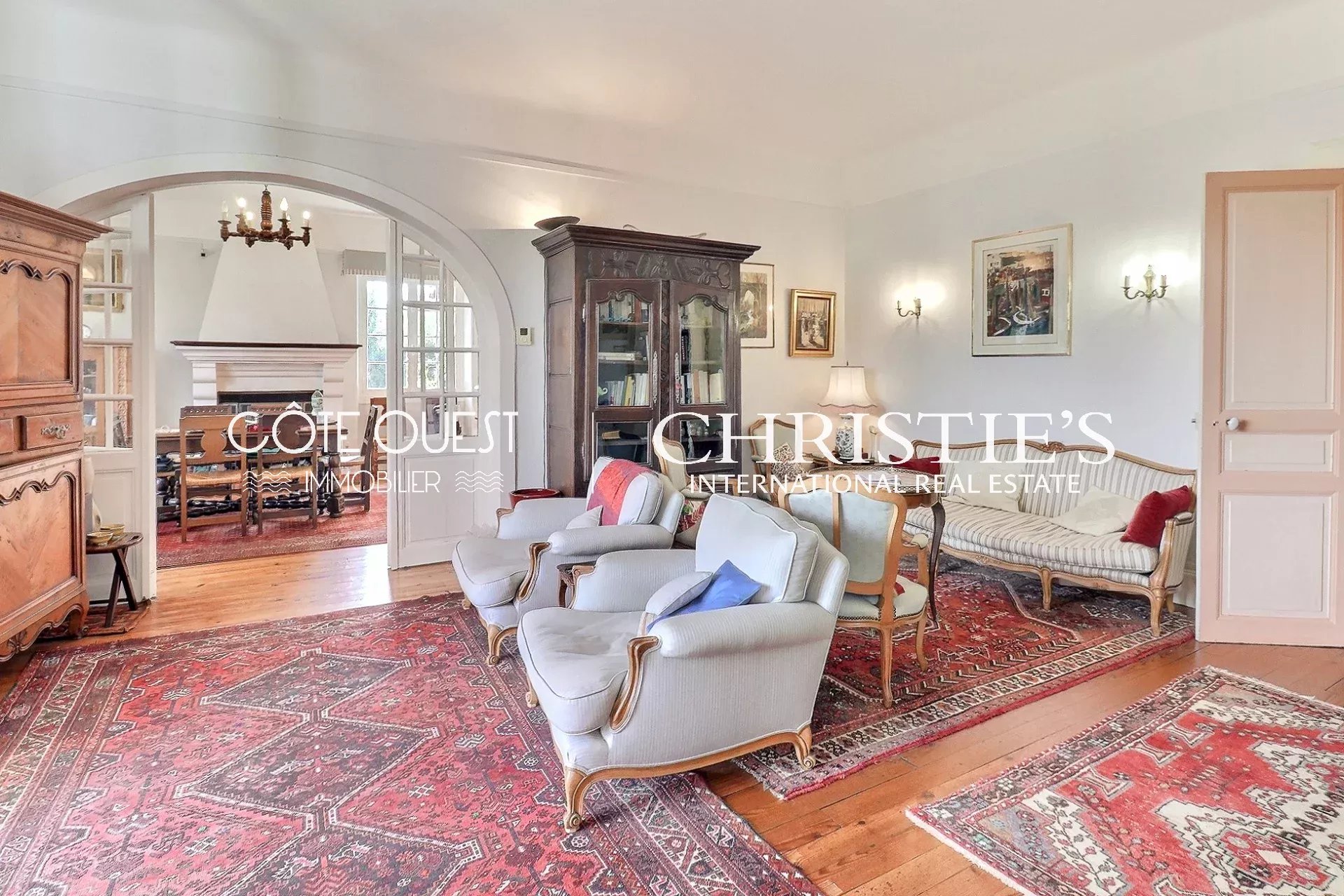 4 Bedroom Villa/Townhouse's Image 5