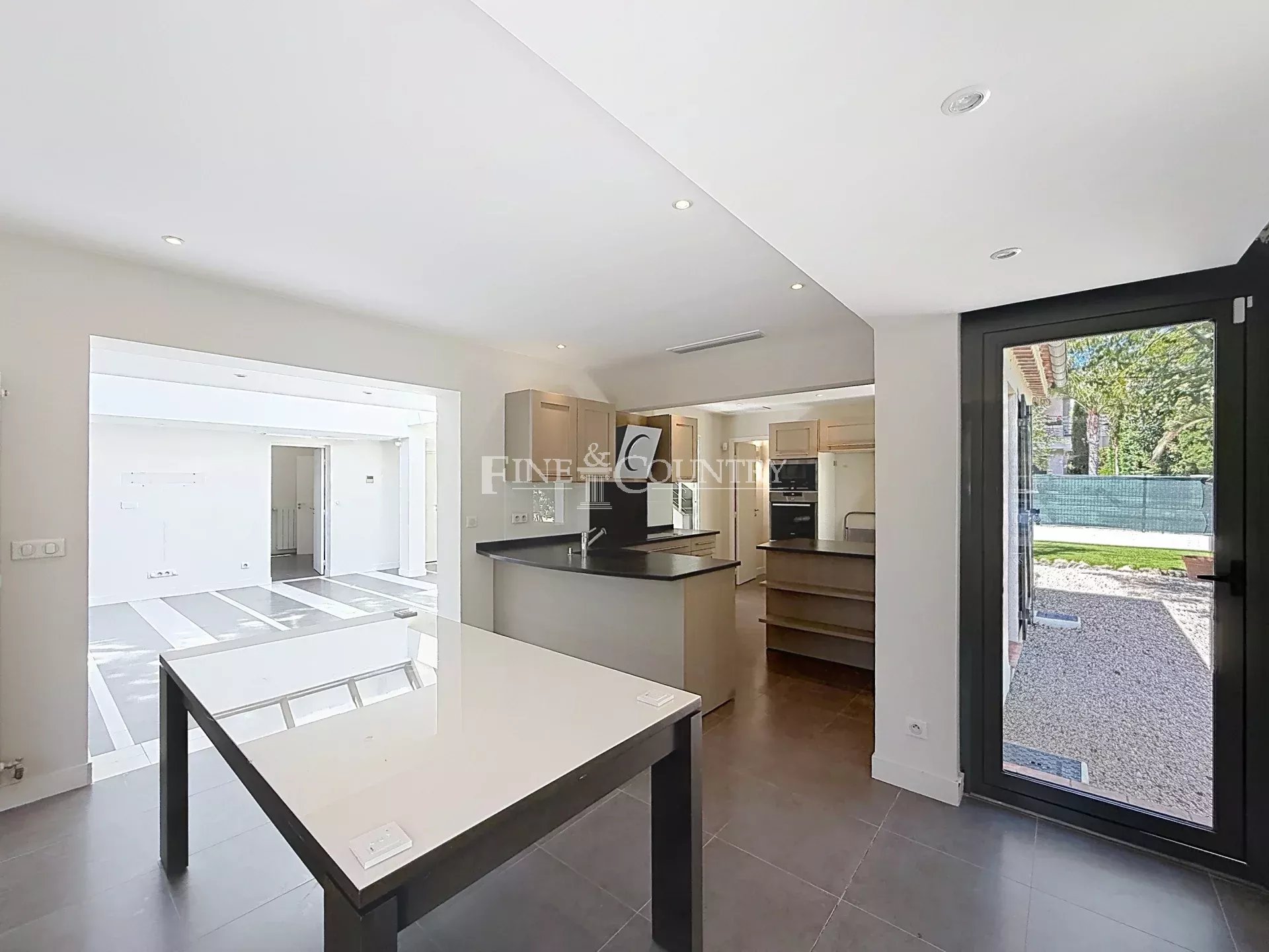 Photo of Villa for sale in Palm Beach, Cannes