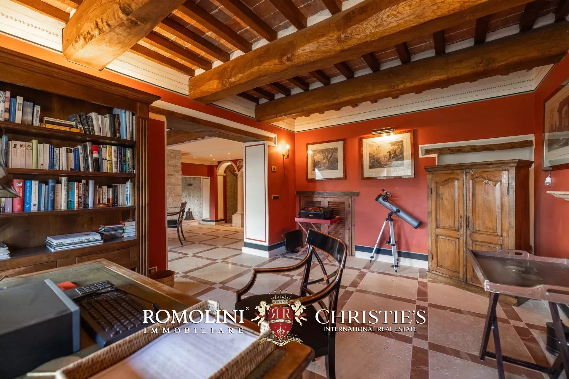 10 Bedroom Villa/Townhouse's Image 66