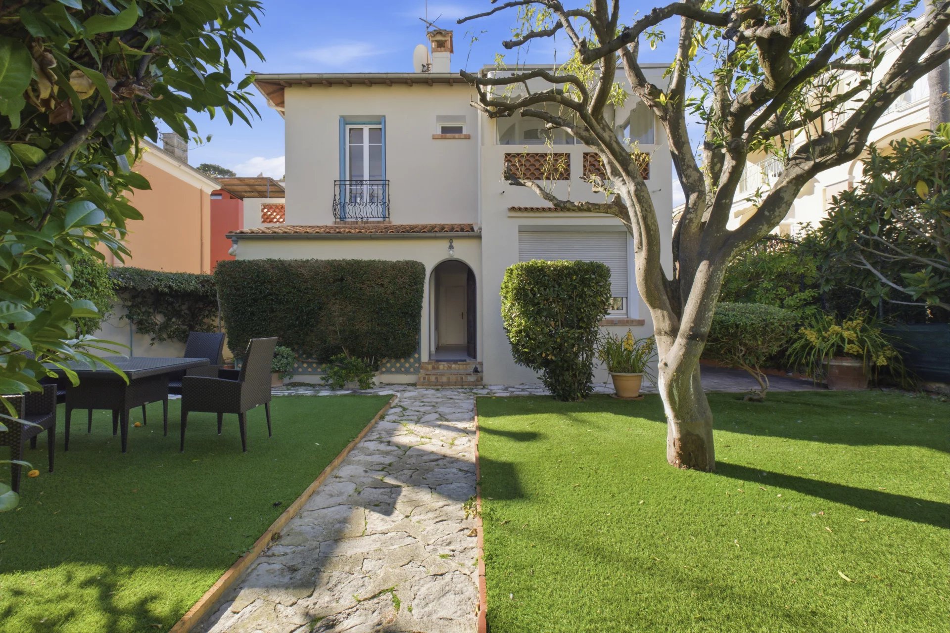Saint-Jean-Cap-Ferrat – Maison de village avec potentiel