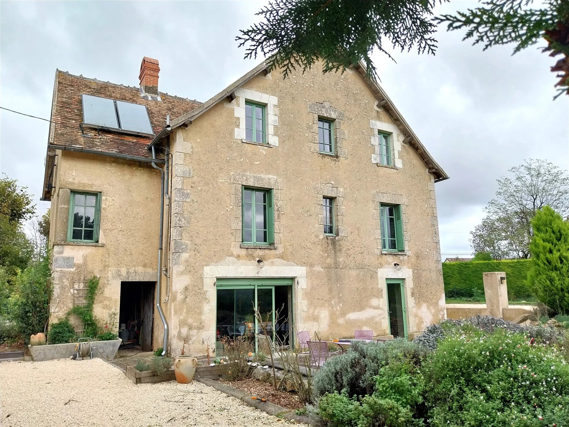 Maison de 5/6 chambres à vendre à Angles sur l'Anglin 86