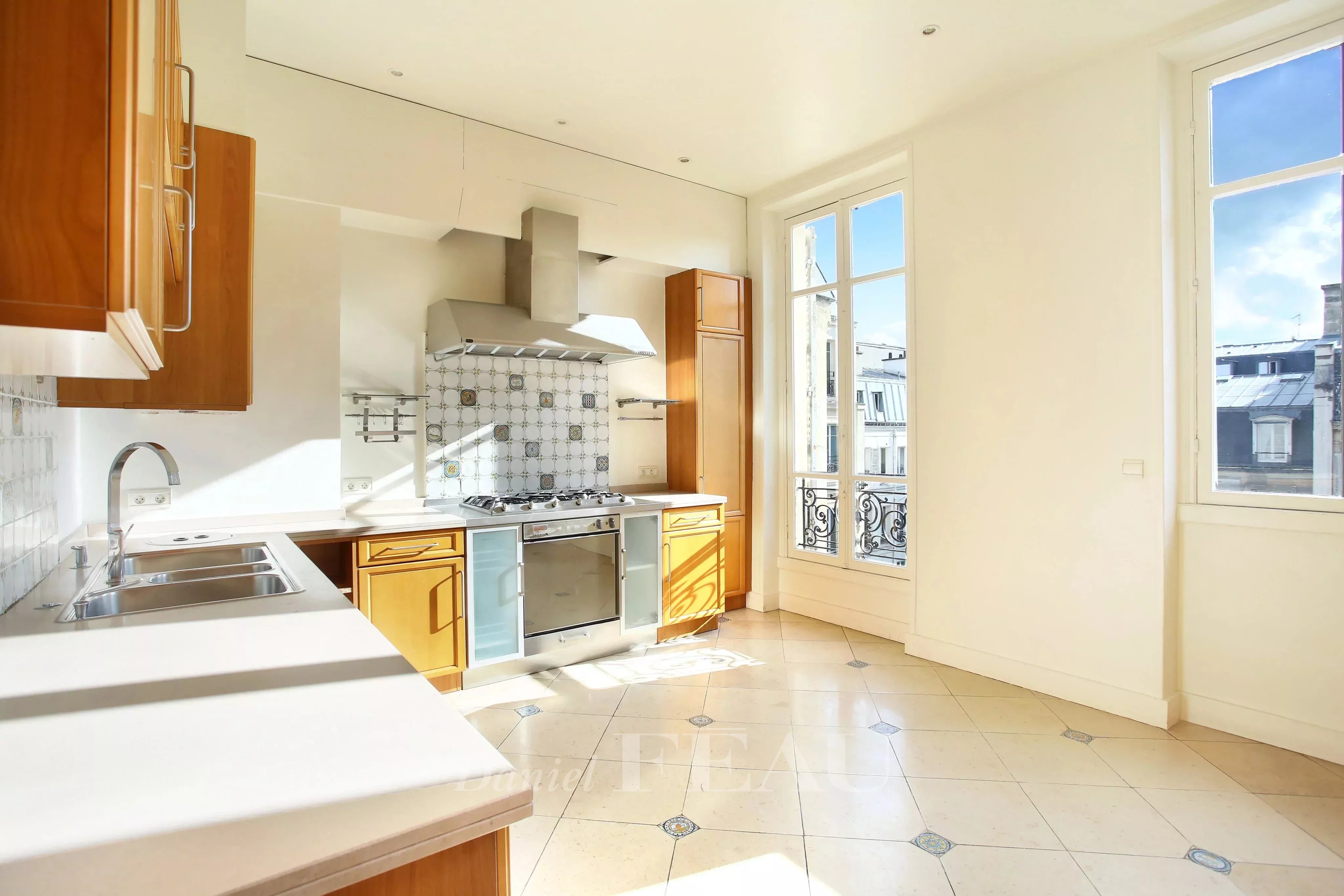 Location Appartement Paris 8ème