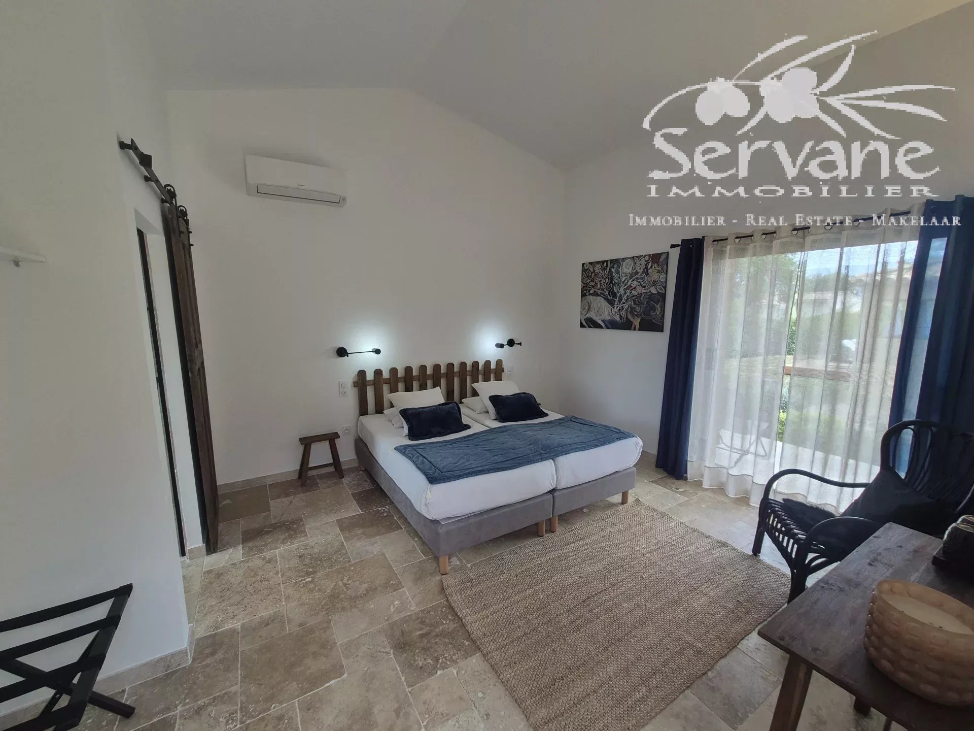 Villa and 4 gites in Cotignac, unique layout with pool house and pool
