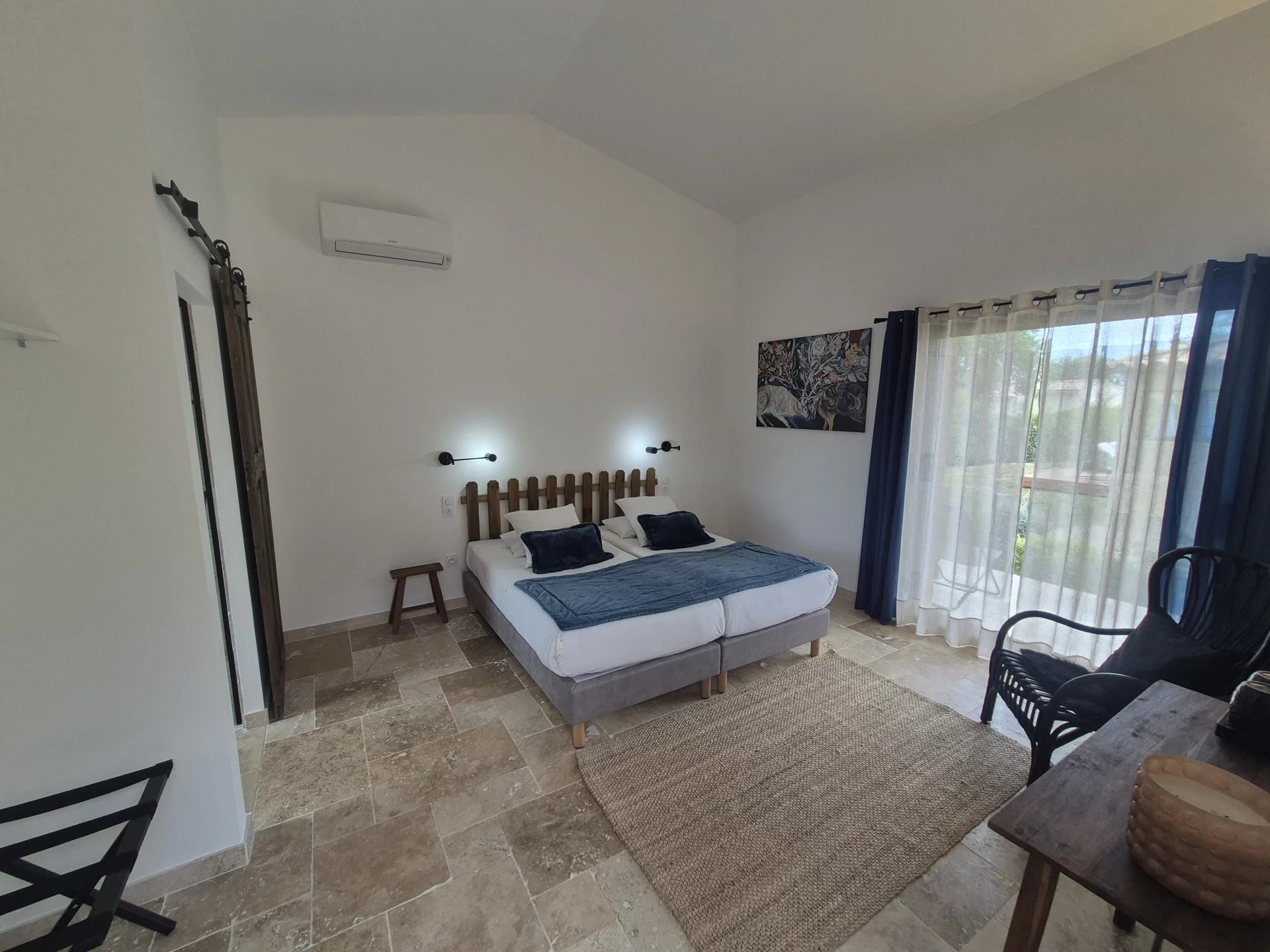 Villa and 4 gites in Cotignac, unique layout with pool house and pool
